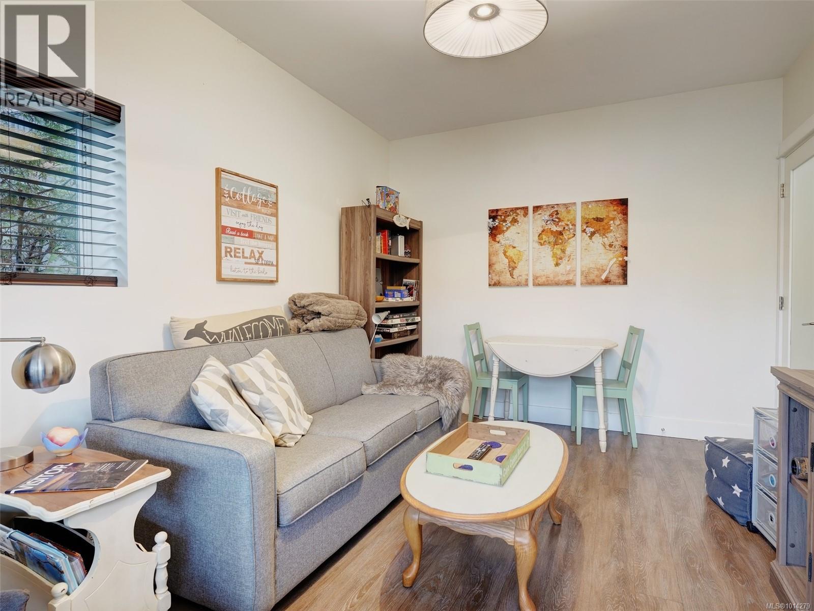 247 6596 Baird Rd Property Photo 19