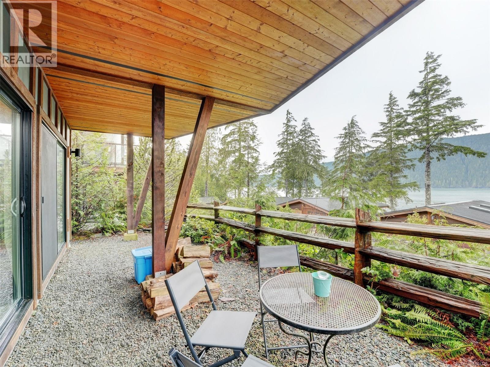 247 6596 Baird Rd Property Photo 22
