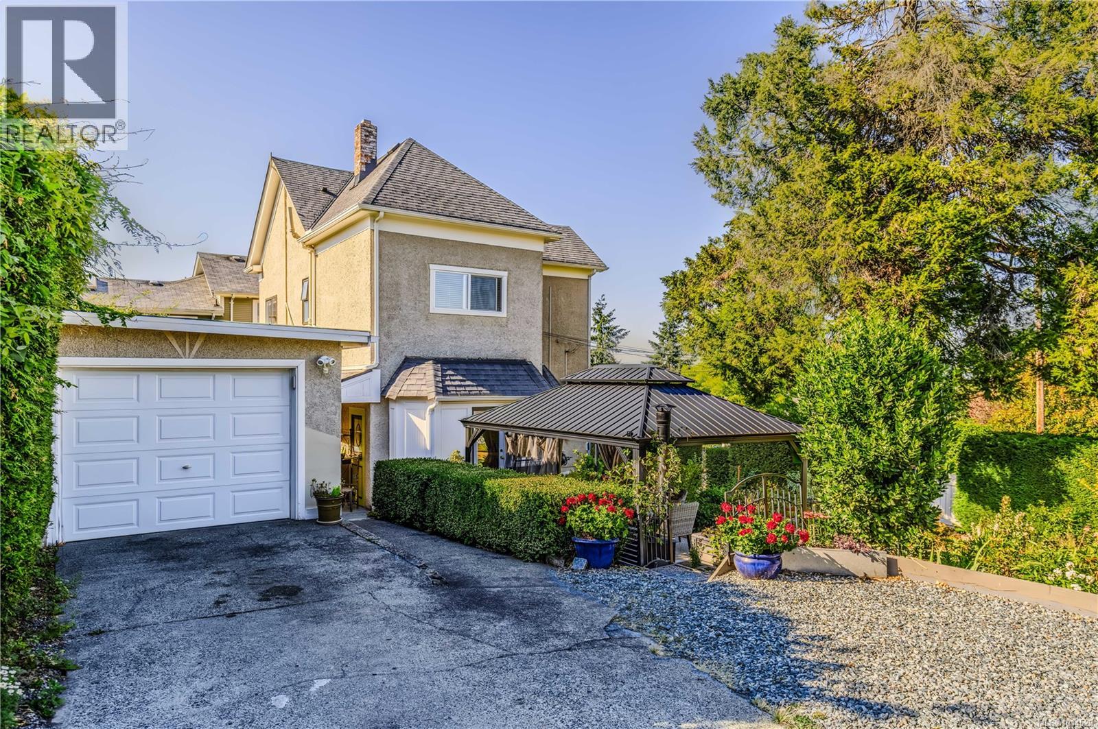 377 Milton Street Property Photo 3