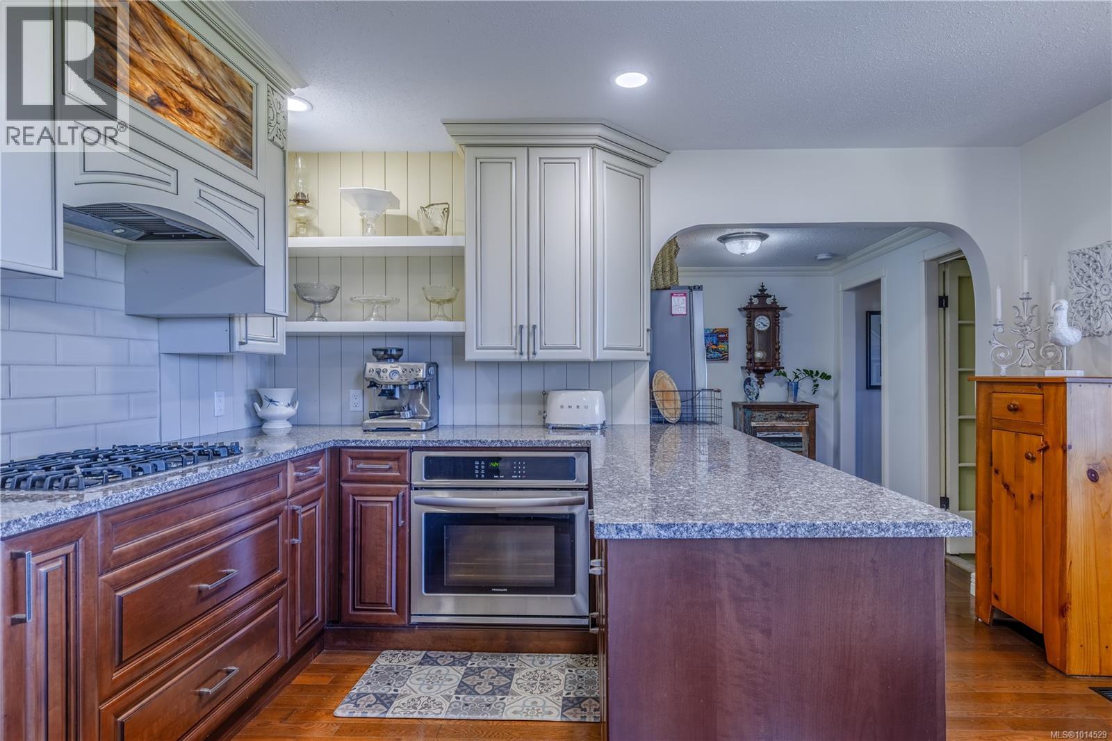 377 Milton Street Property Photo 4