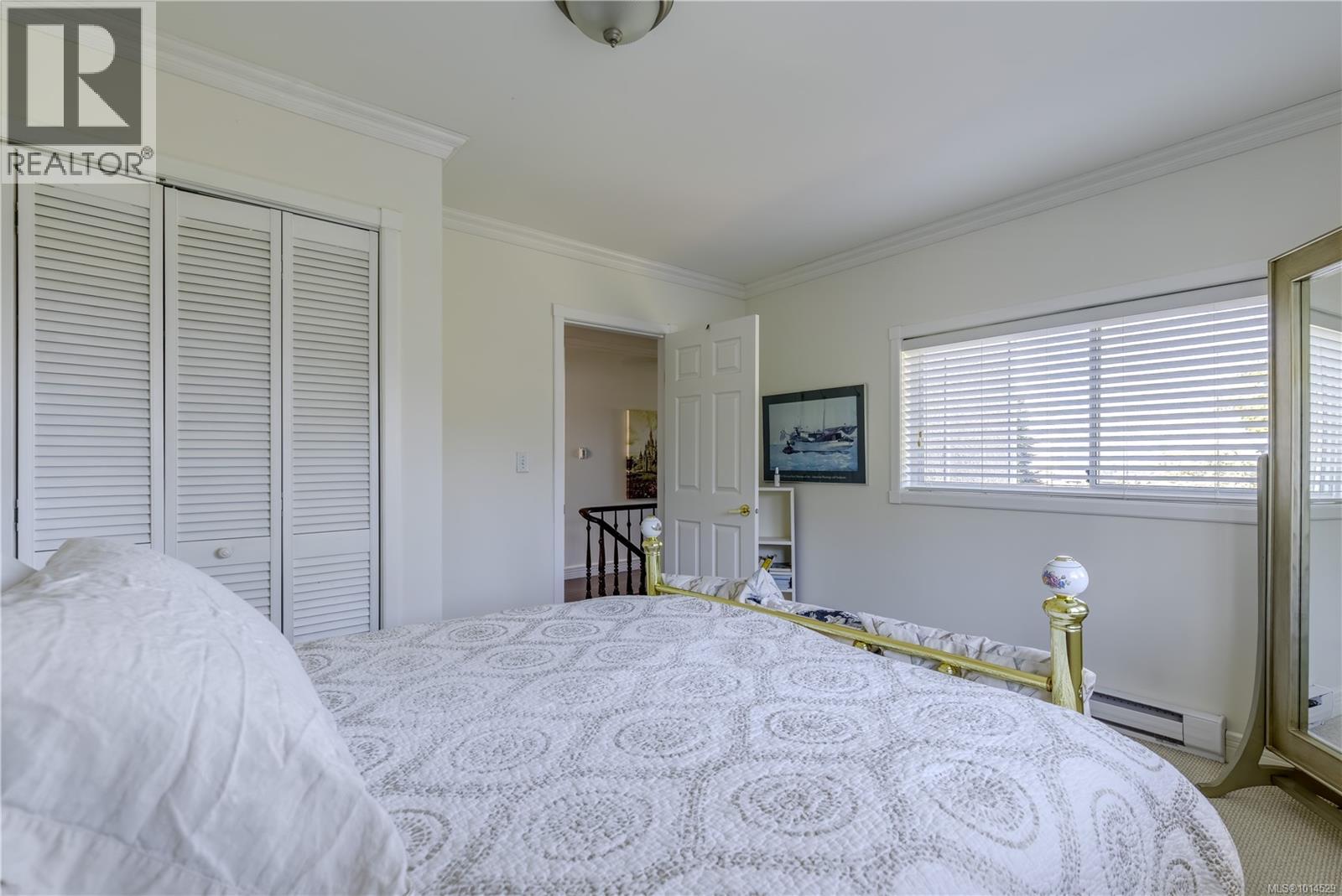 377 Milton Street Property Photo 6