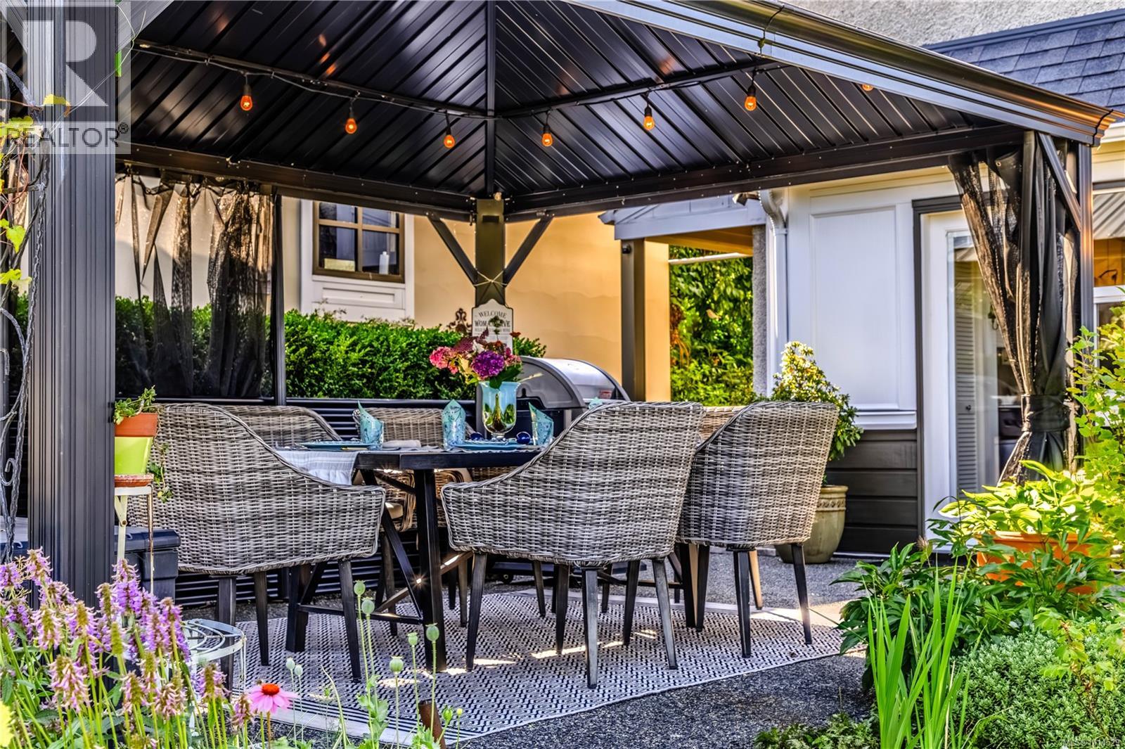 377 Milton Street Property Photo 11