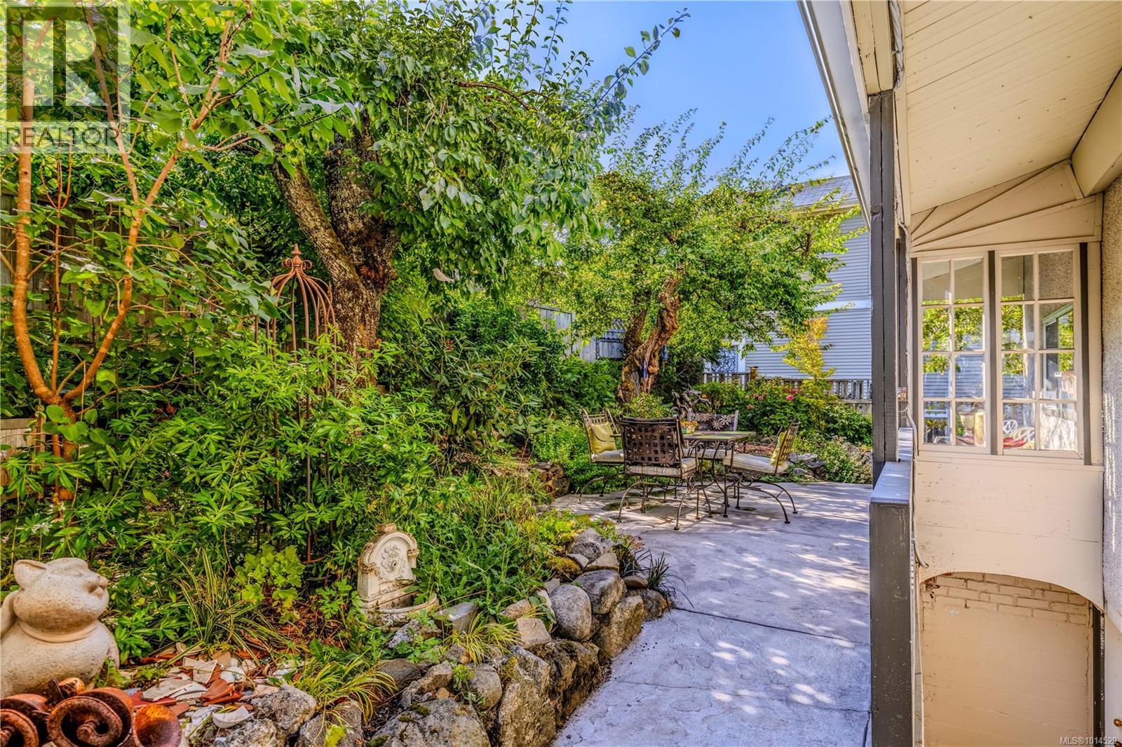 377 Milton Street Property Photo 50