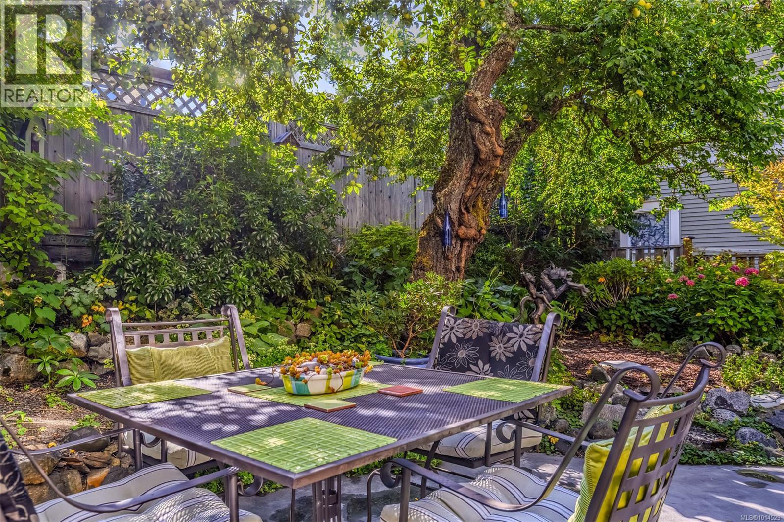 377 Milton Street Property Photo 52