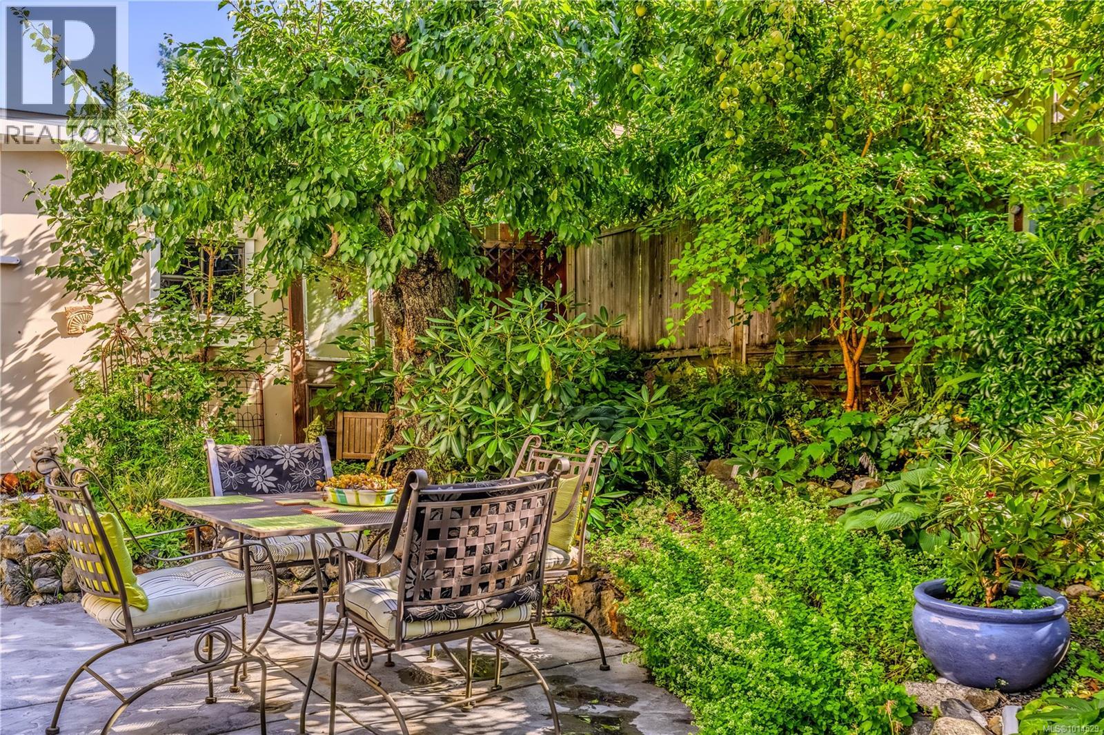 377 Milton Street Property Photo 53