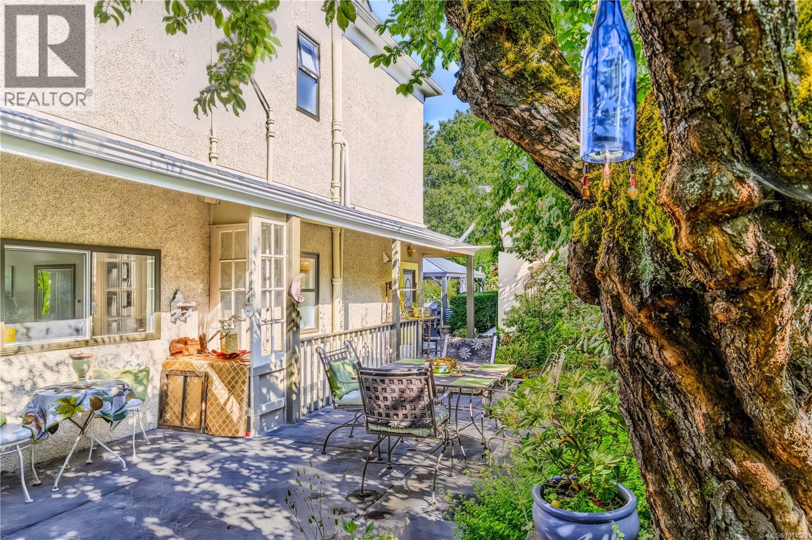 377 Milton Street Property Photo 55