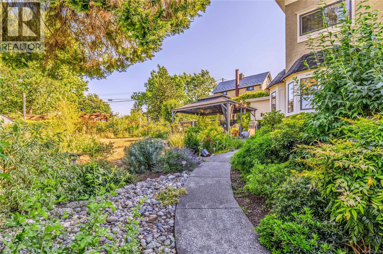 377 Milton Street Property Photo 67