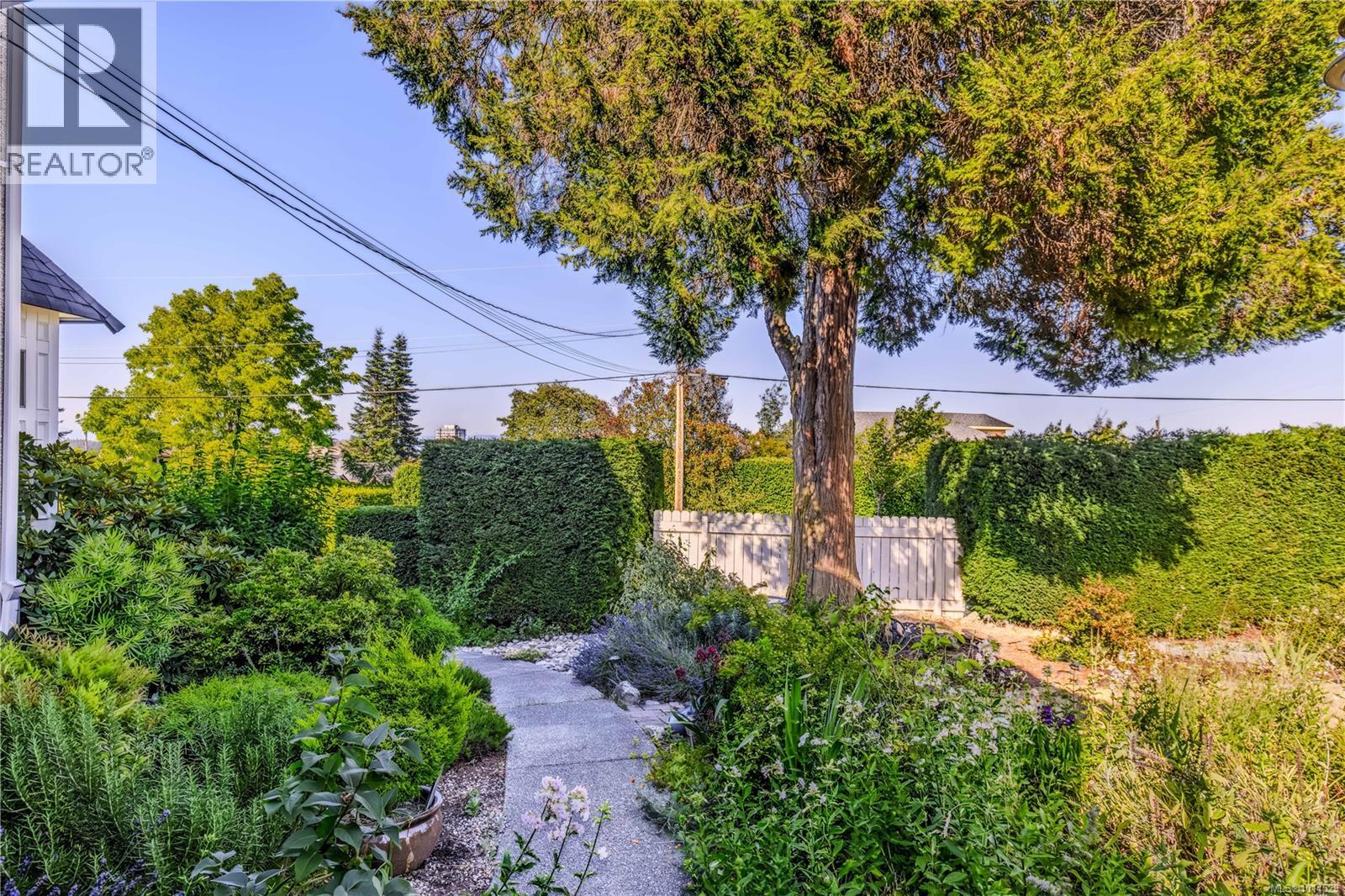 377 Milton Street Property Photo 72