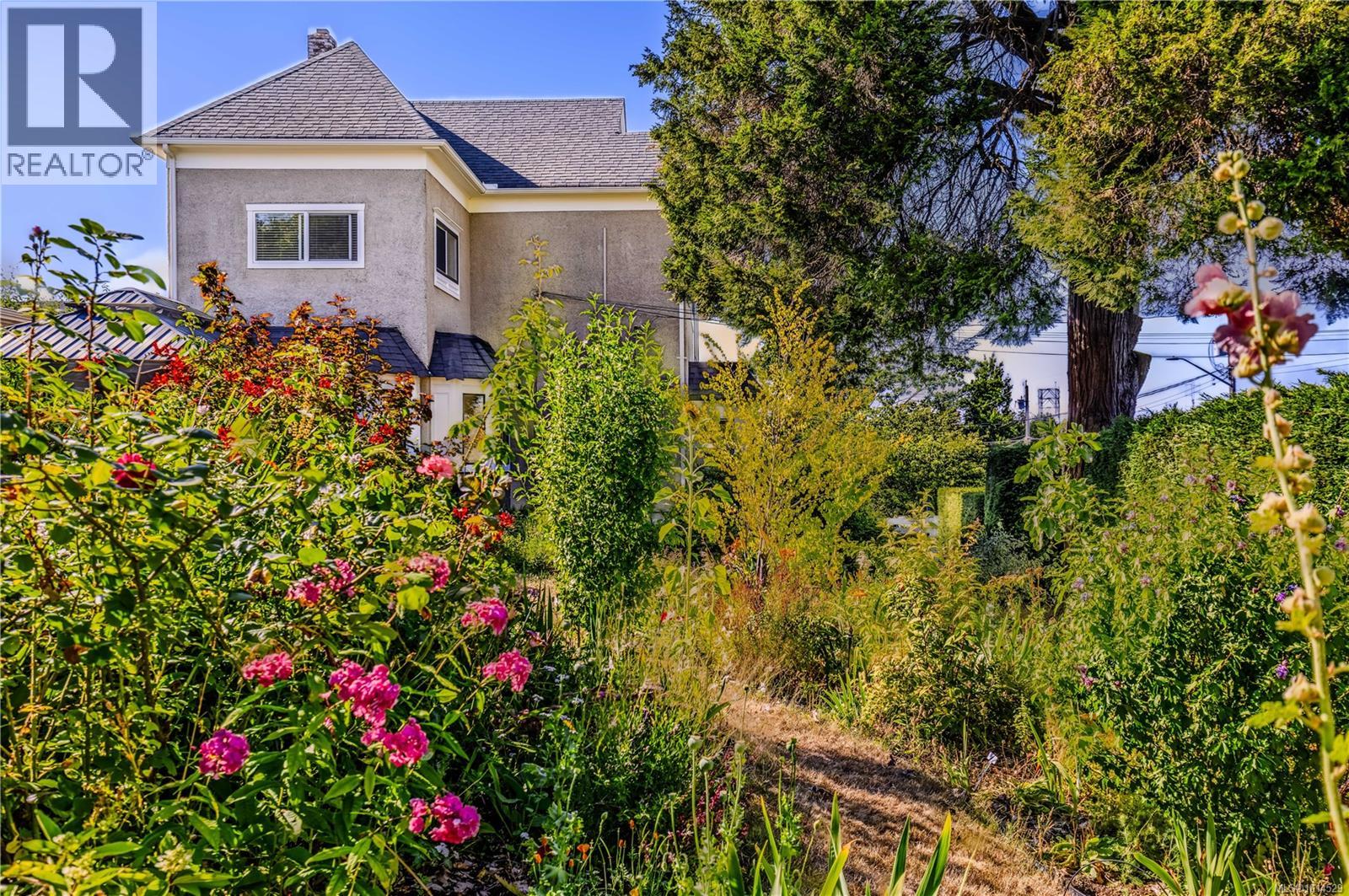 377 Milton Street Property Photo 82