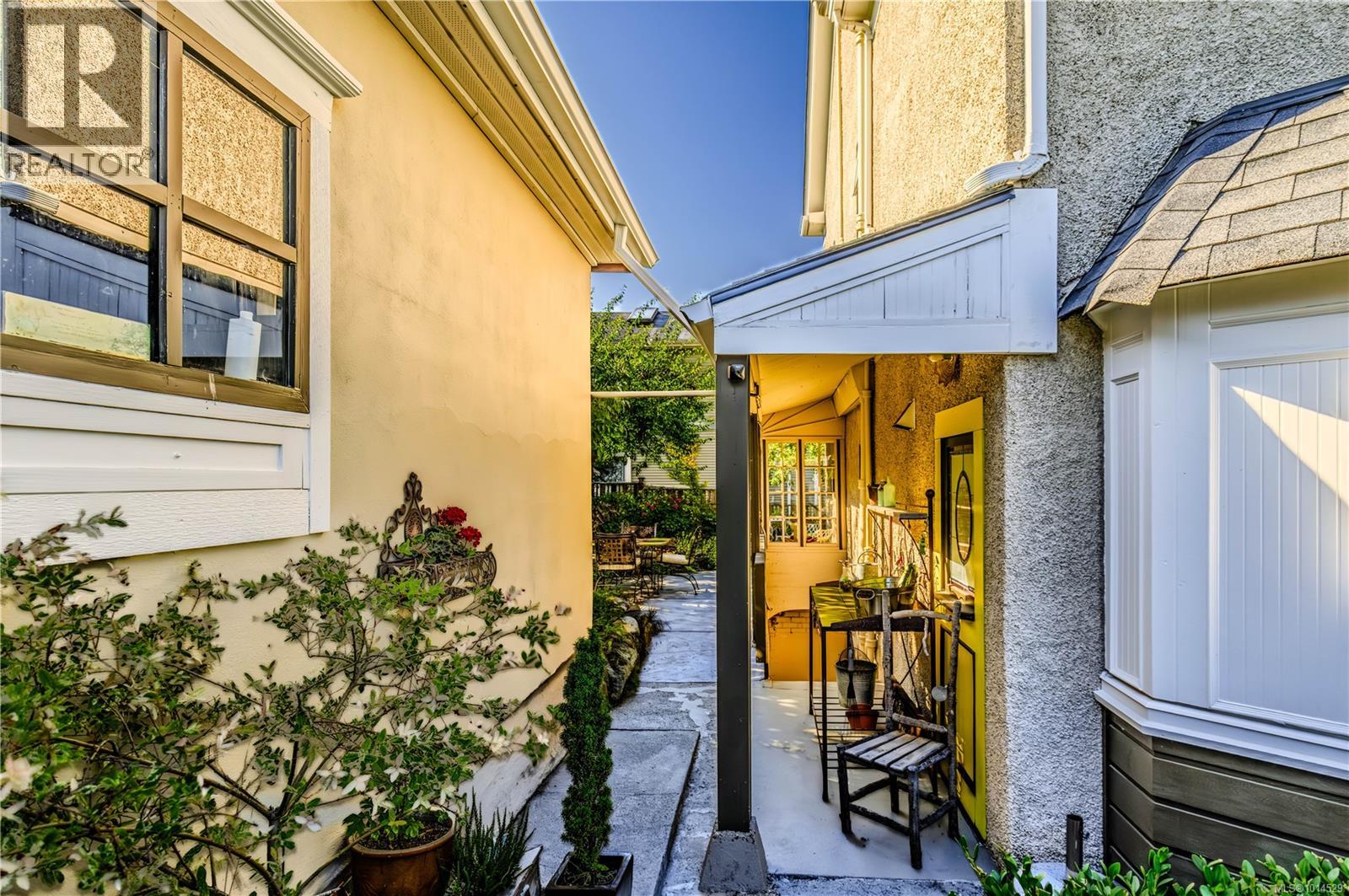 377 Milton Street Property Photo 85