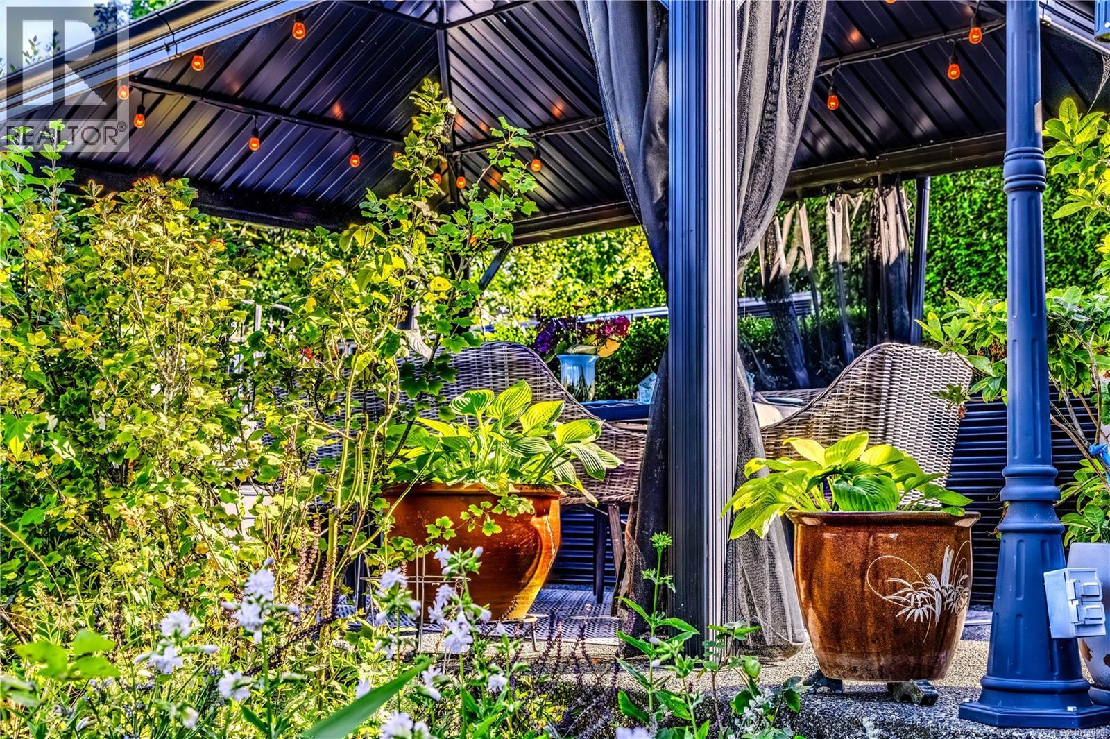 377 Milton Street Property Photo 87