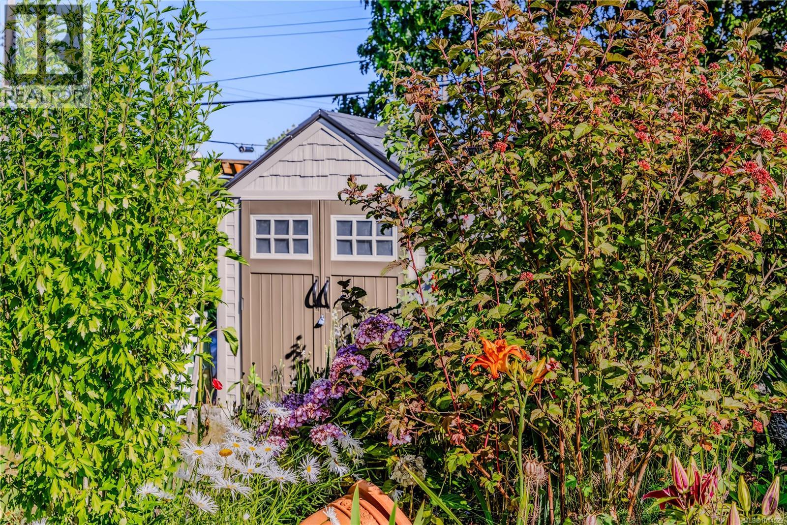 377 Milton Street Property Photo 88