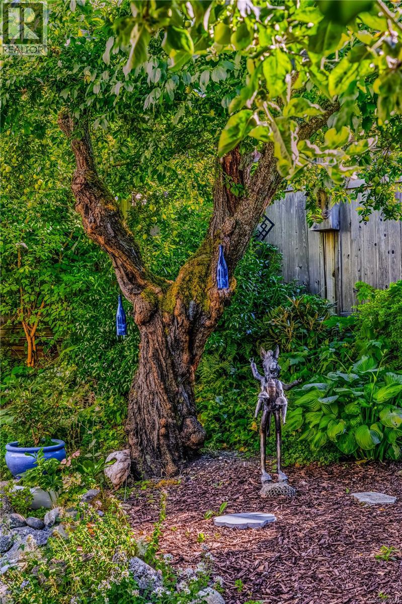 377 Milton Street Property Photo 92