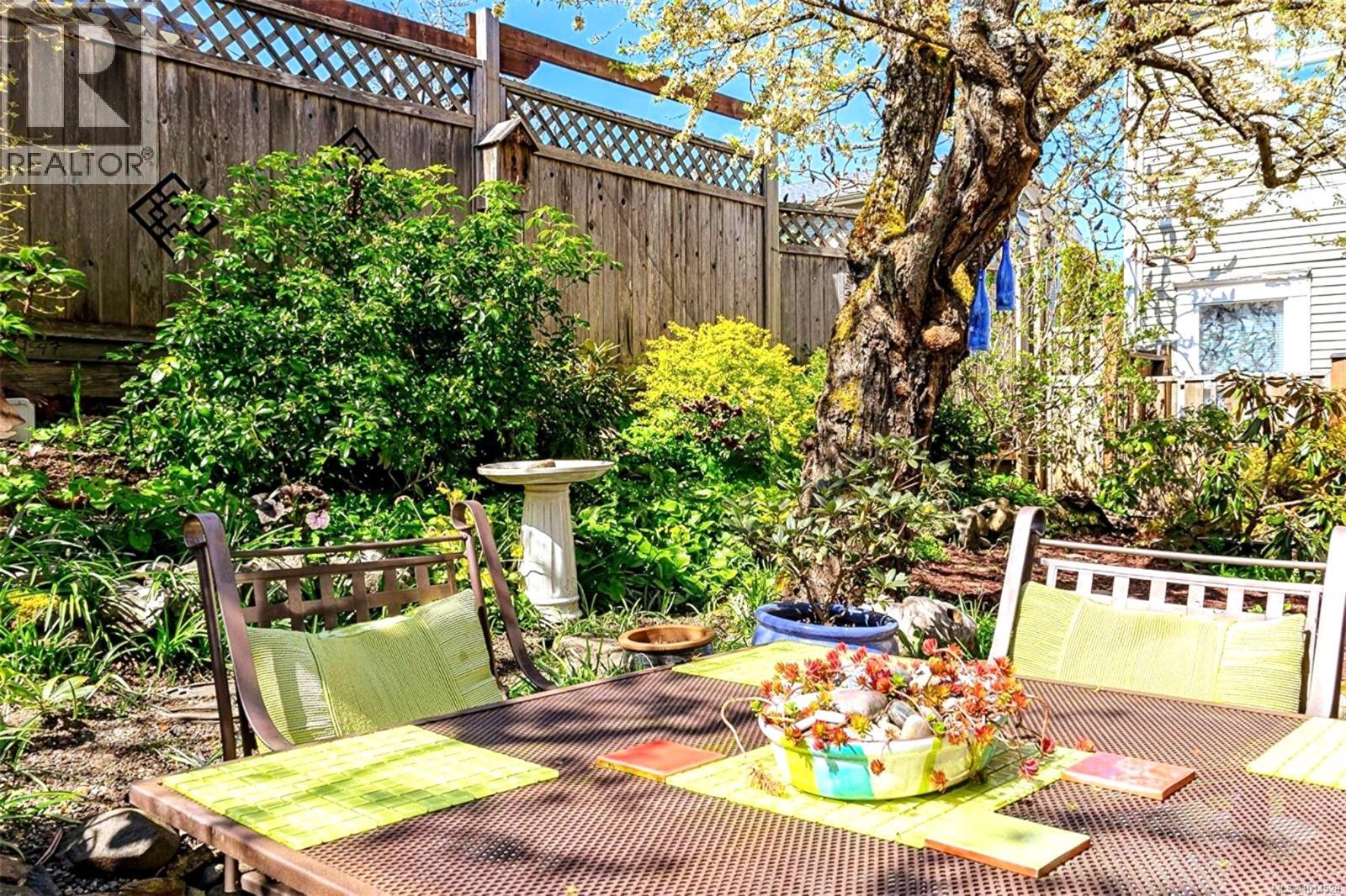 377 Milton Street Property Photo 97