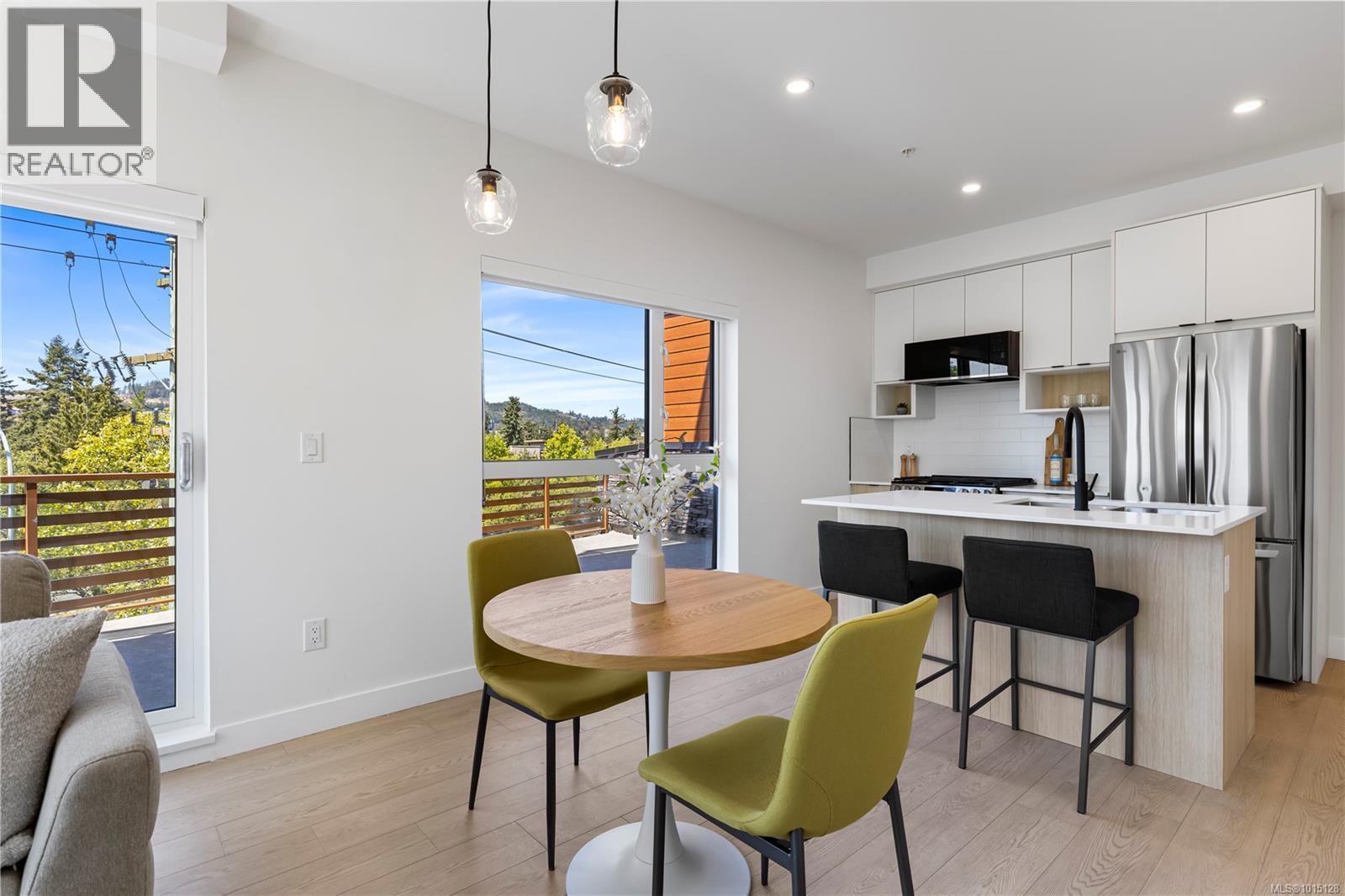 2629 Millstream Road #501 Property Photo 4