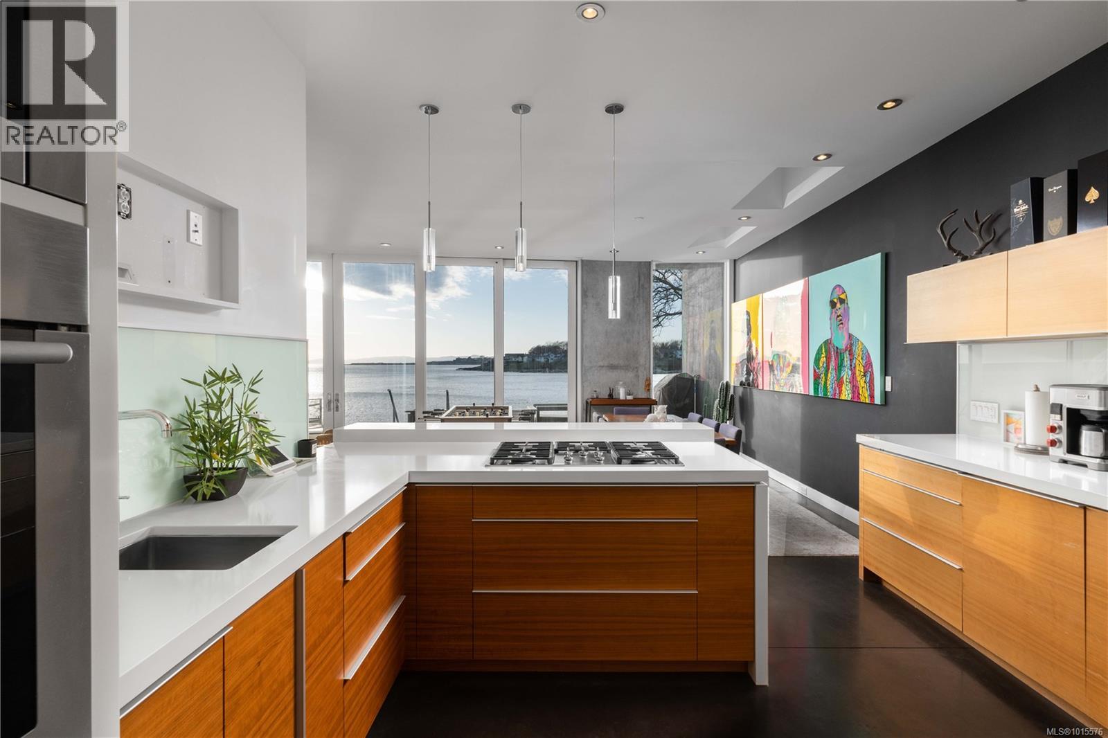 2086 Marne St Property Photo 8