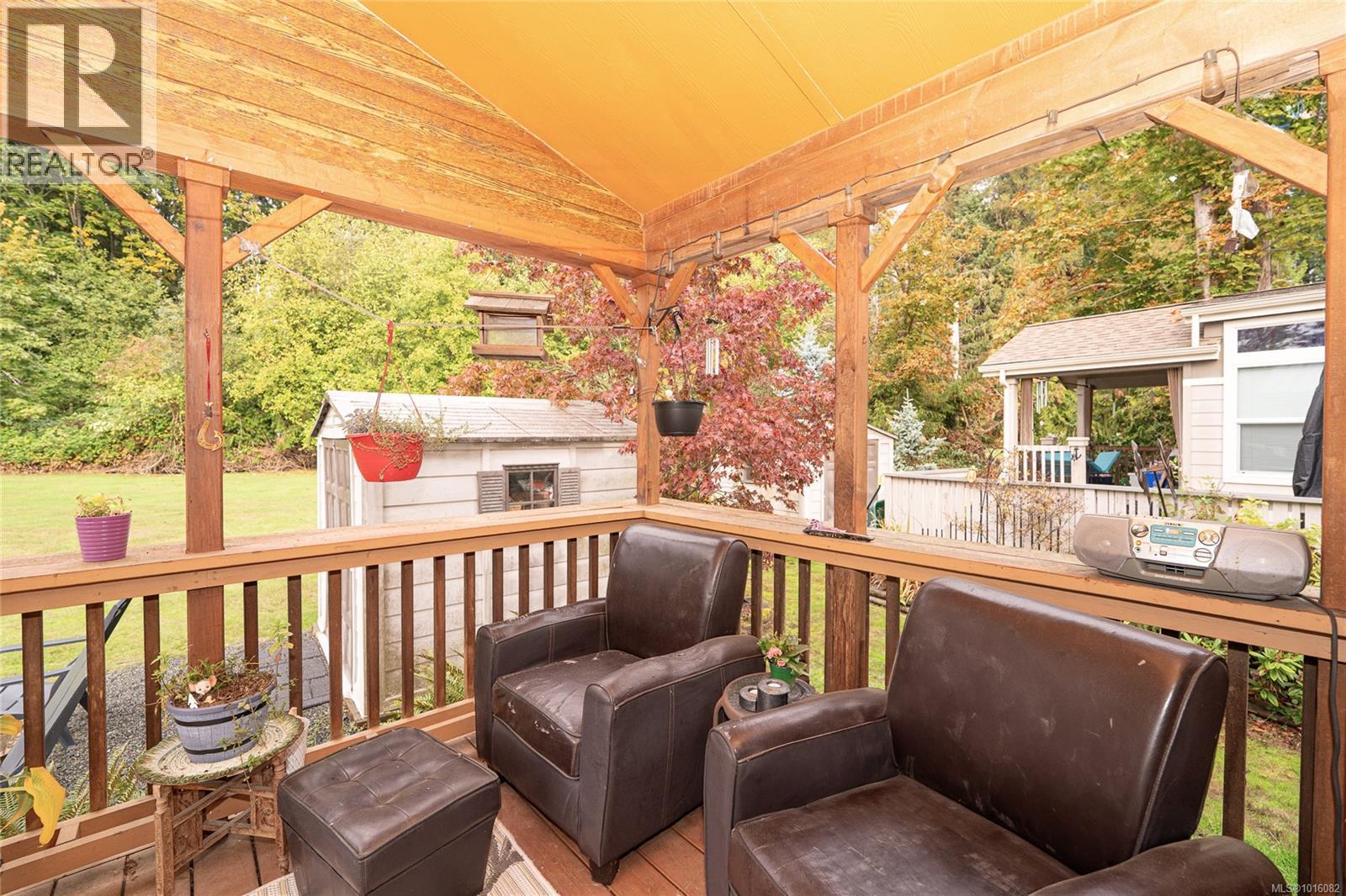350 3042 River Rd Property Photo 20