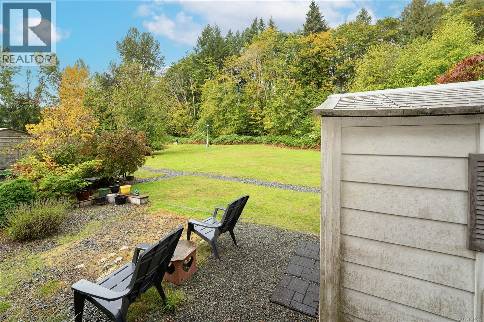 350 3042 River Rd Property Photo 22