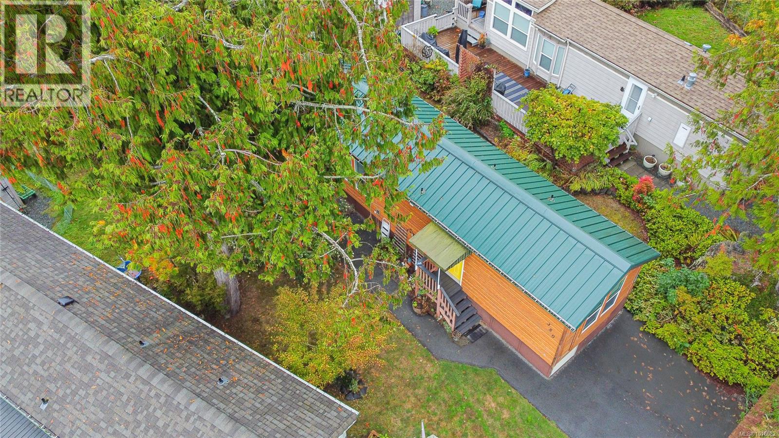 350 3042 River Rd Property Photo 24