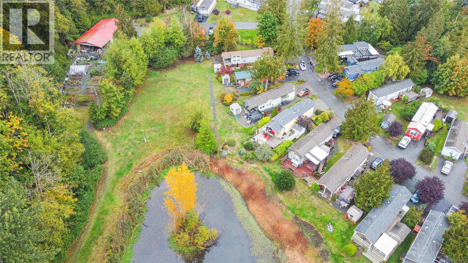 350 3042 River Rd Property Photo 25