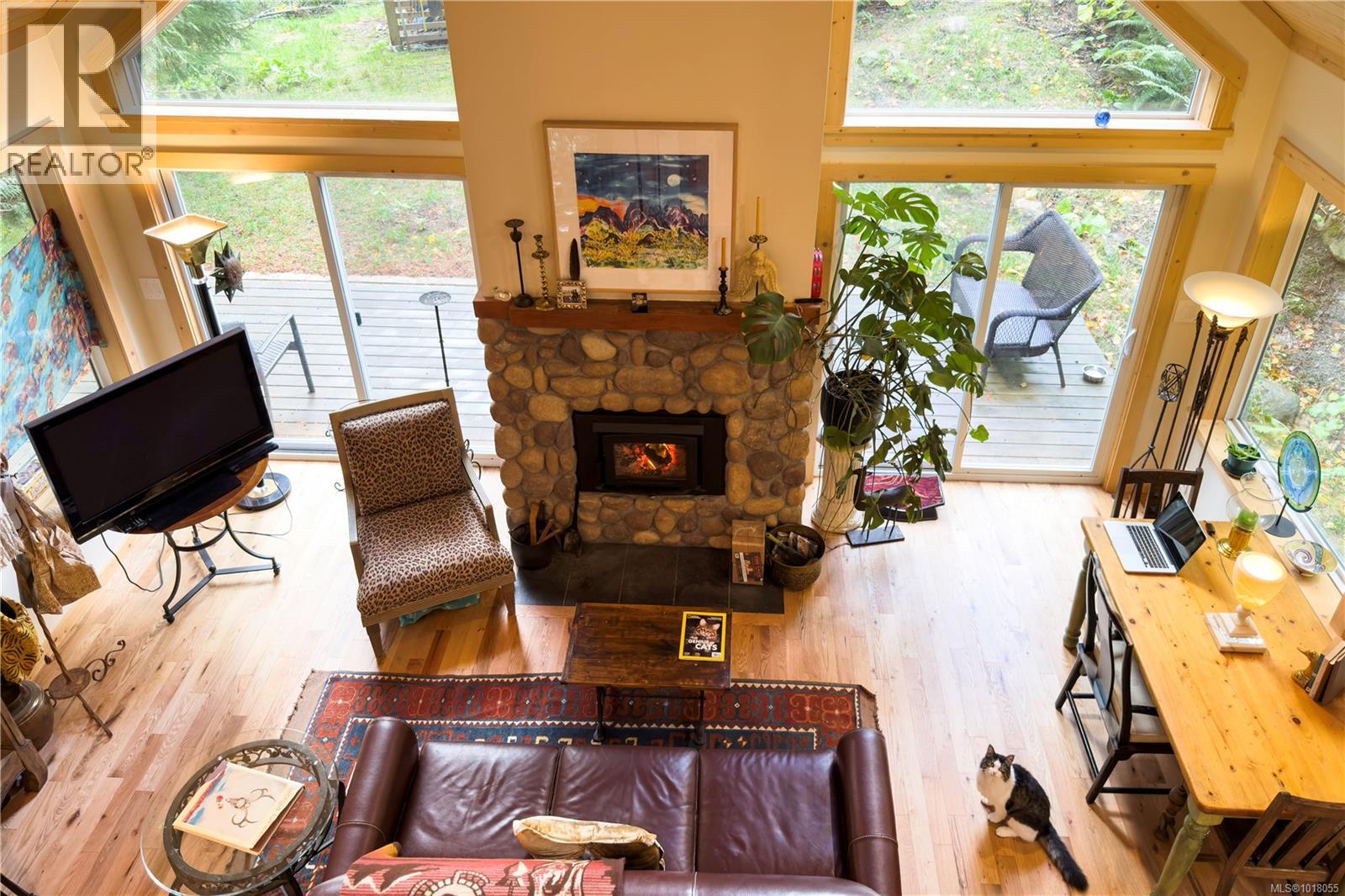 403 Whaletown Rd Property Photo 3
