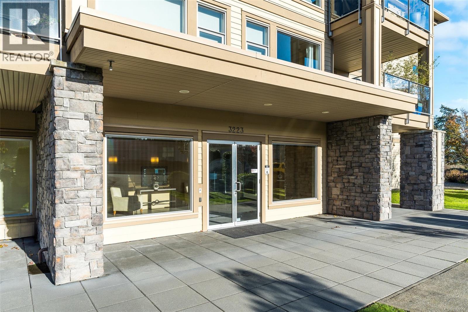 3223 Selleck Way #403 Property Photo 6