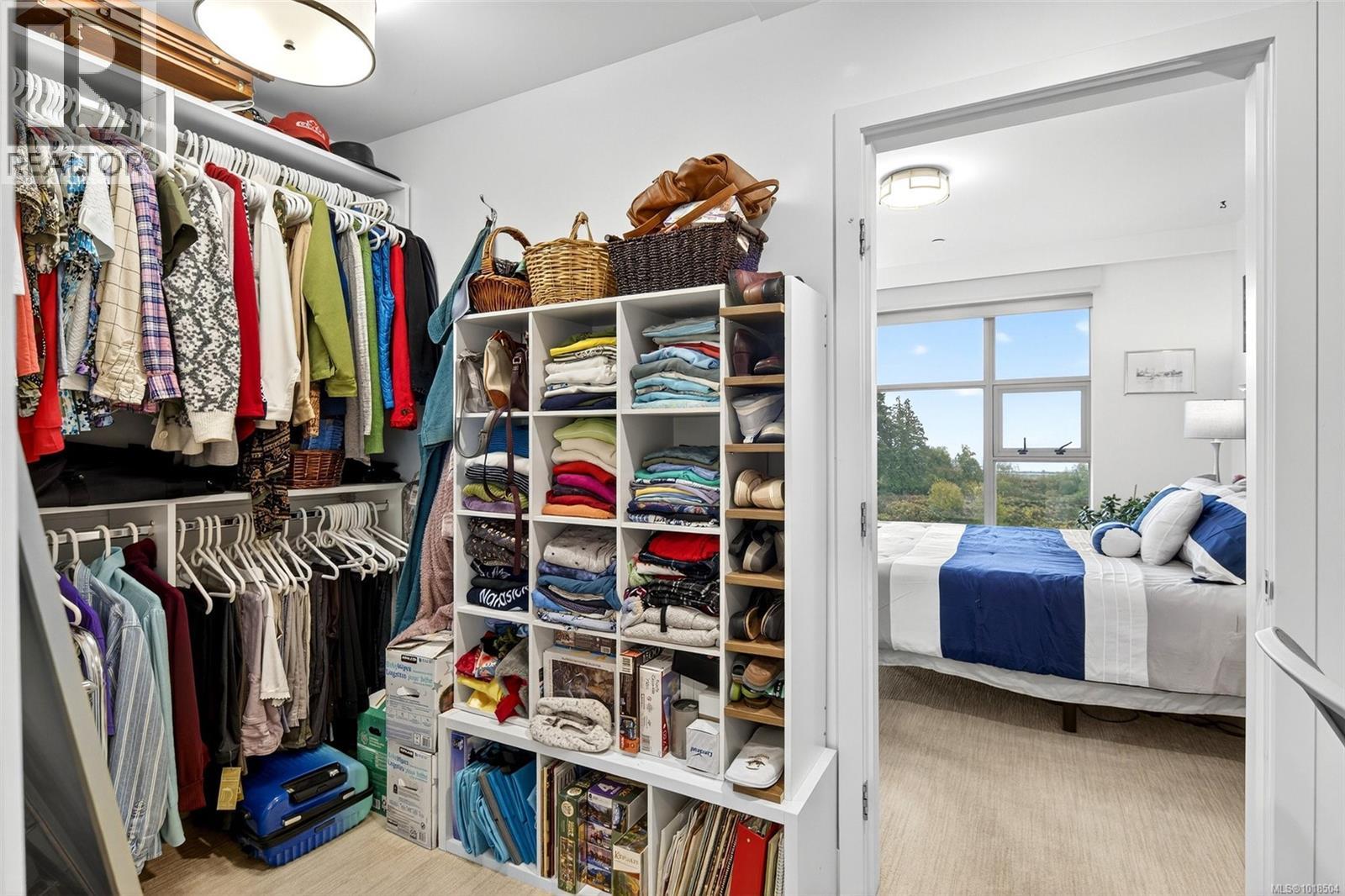 3223 Selleck Way #403 Property Photo 28