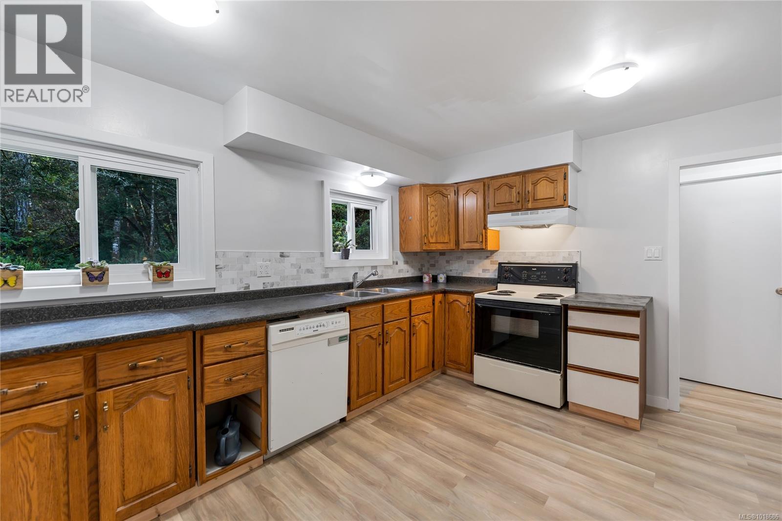 241 Aust Way Property Photo 15