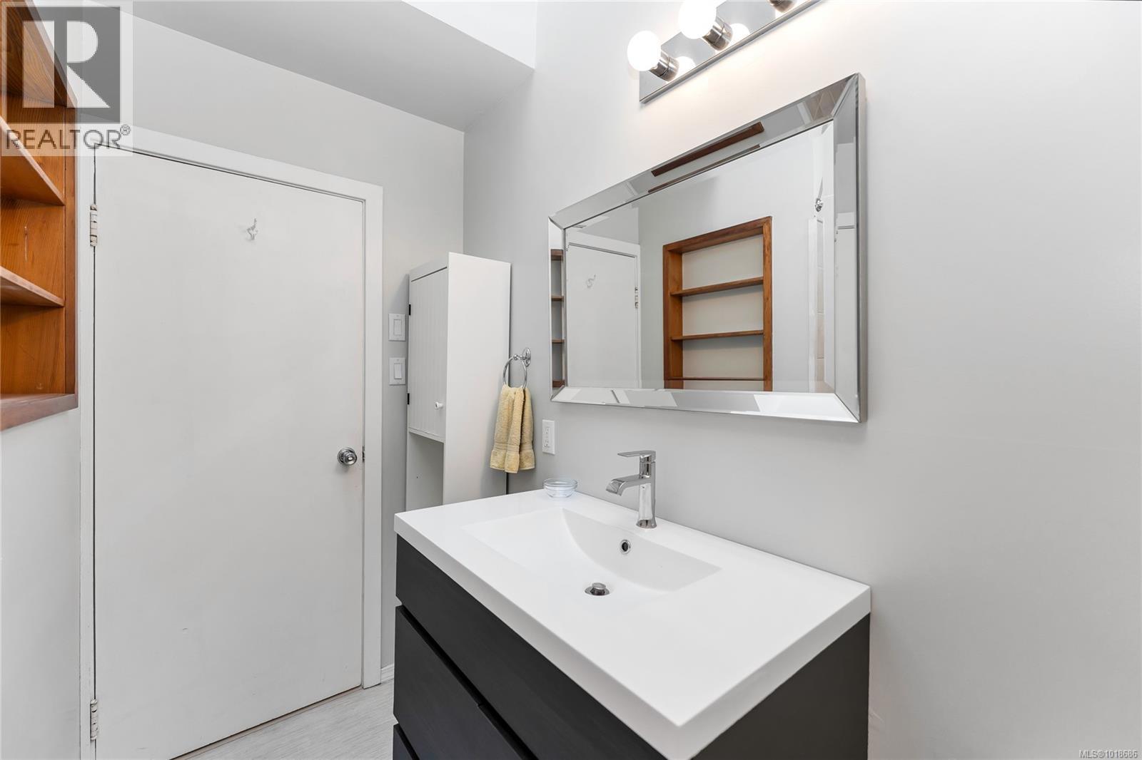 241 Aust Way Property Photo 19