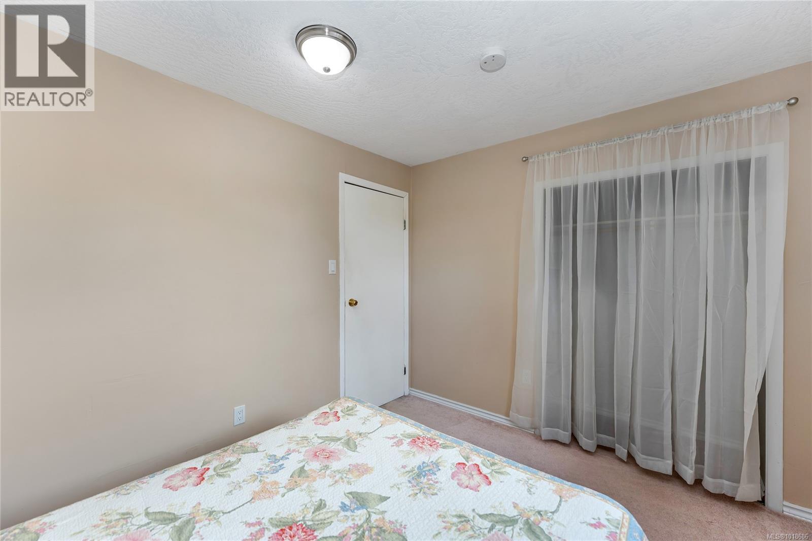241 Aust Way Property Photo 22