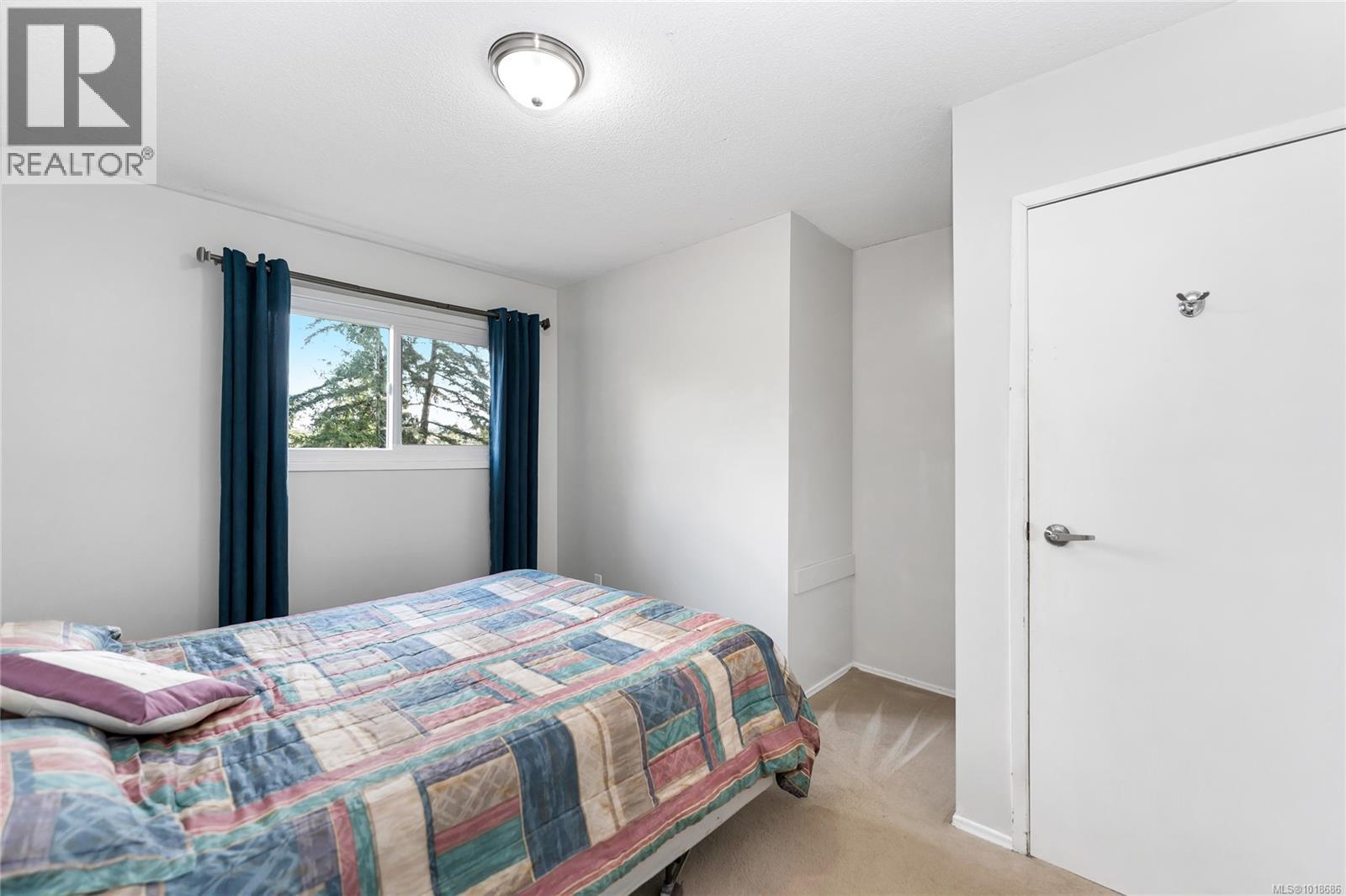 241 Aust Way Property Photo 25