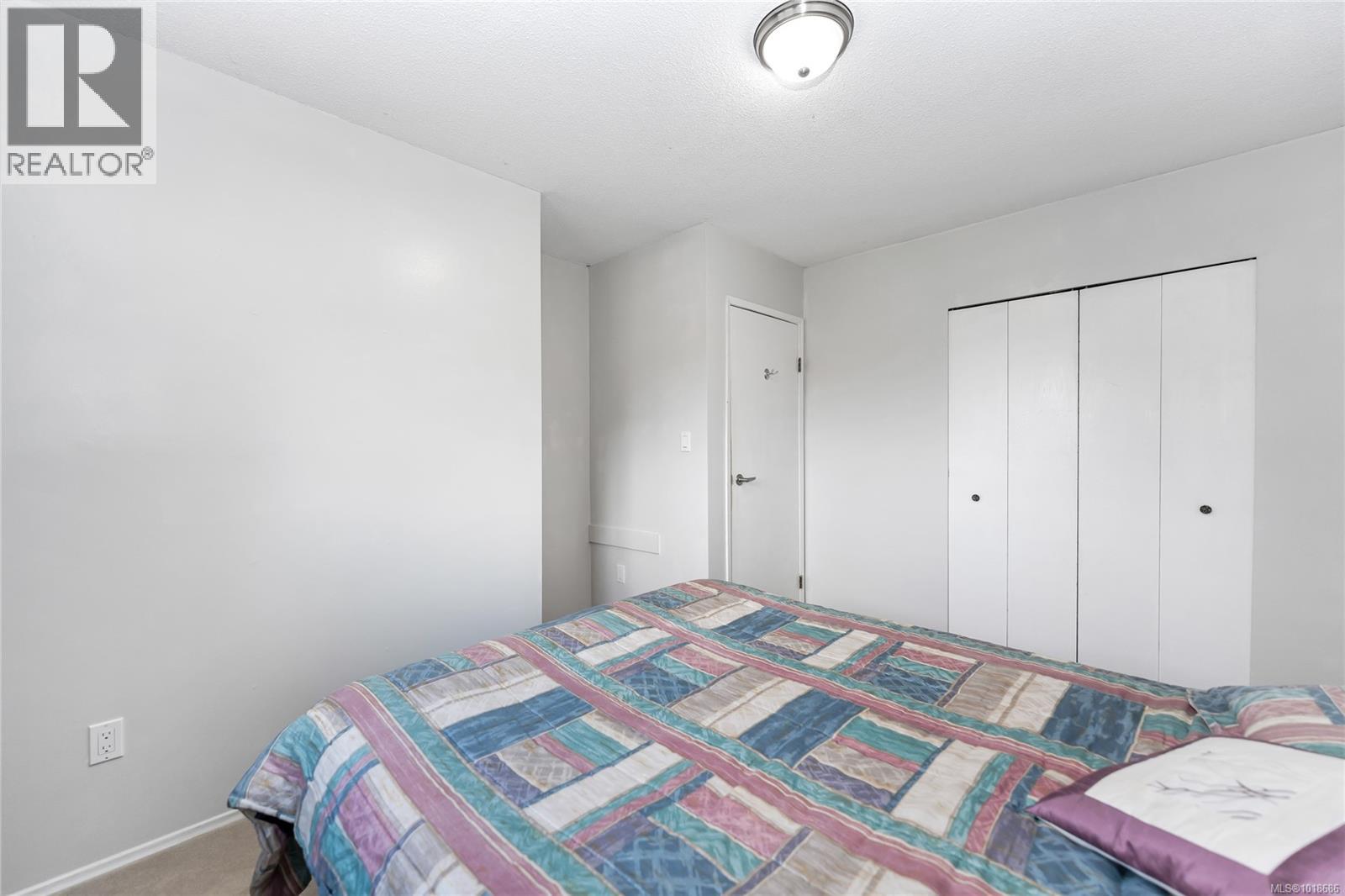 241 Aust Way Property Photo 26