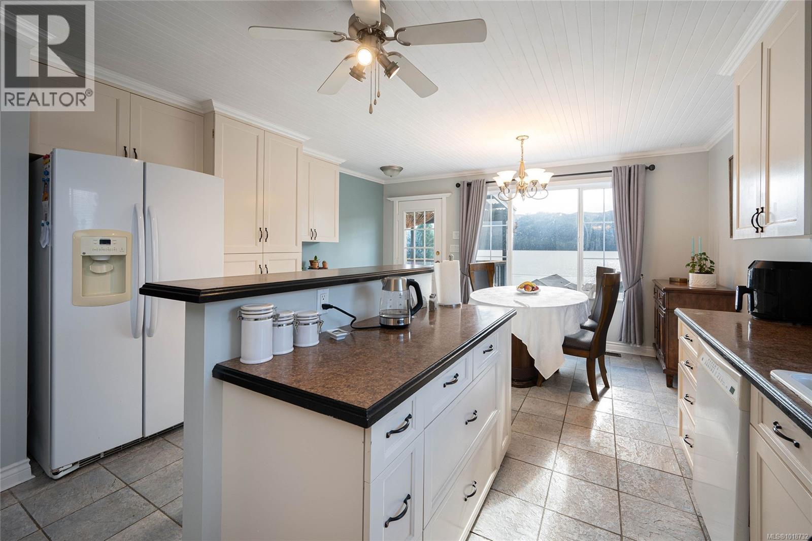 10654 Youbou Rd Property Photo 6