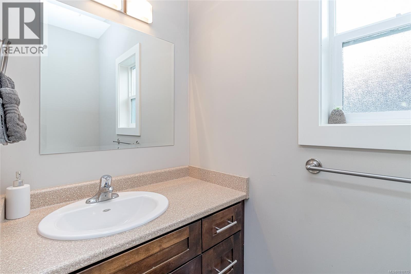 1043 Skylar Circle Property Photo 19