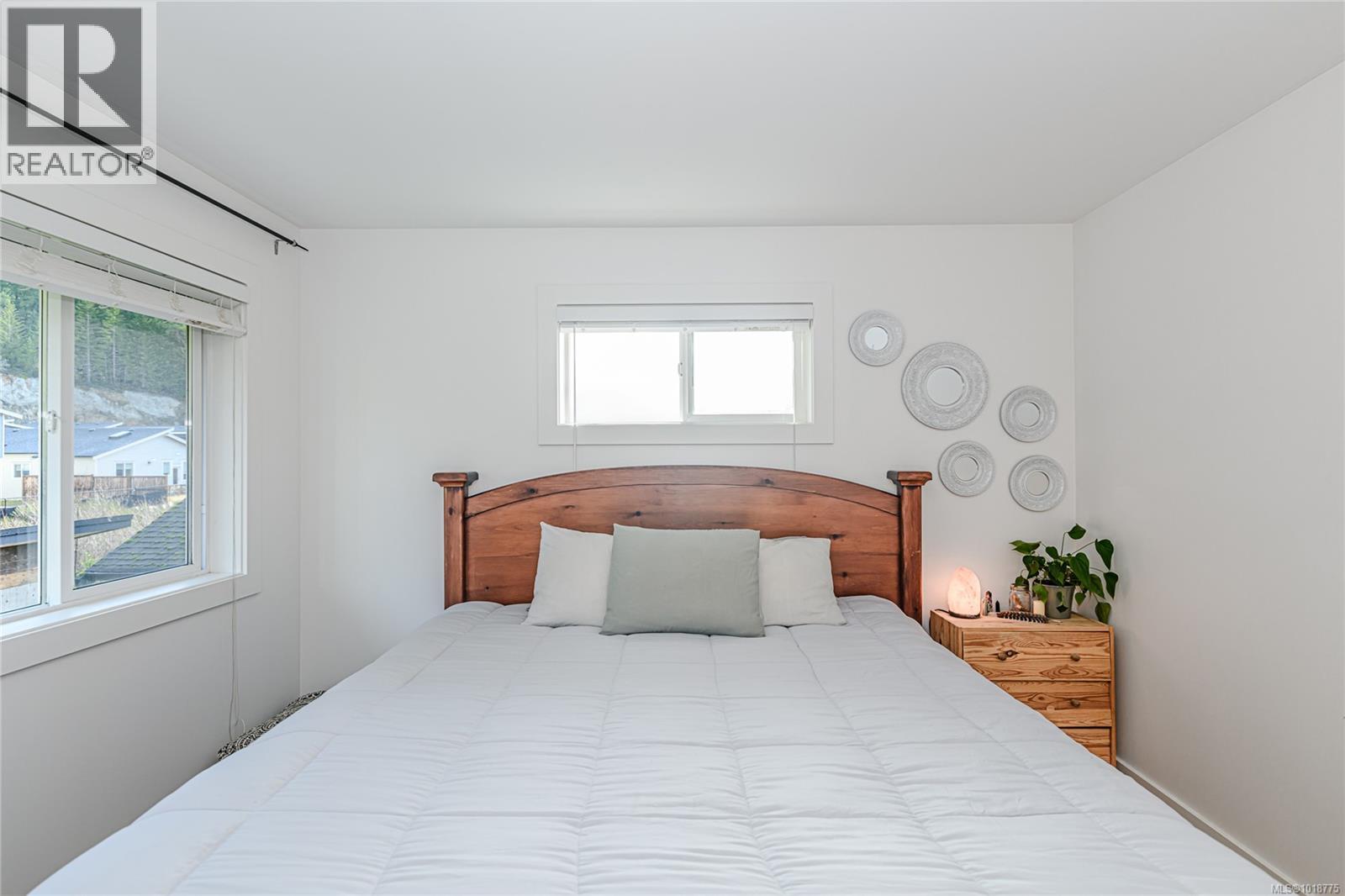 1043 Skylar Circle Property Photo 21