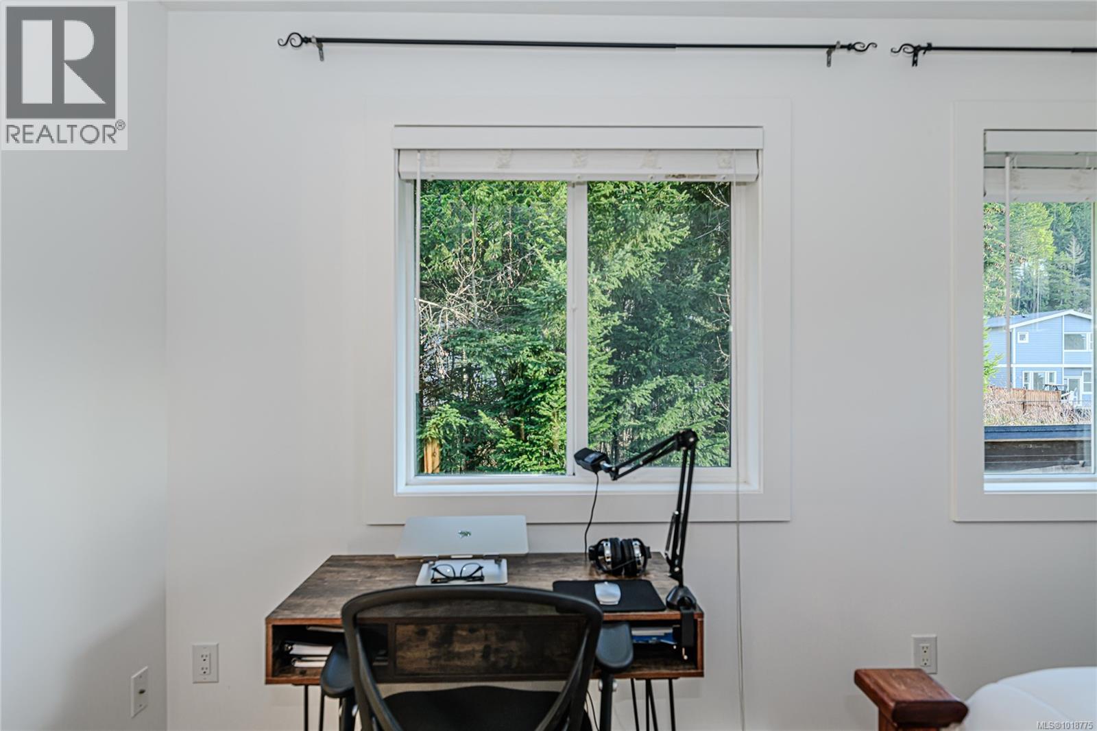 1043 Skylar Circle Property Photo 22