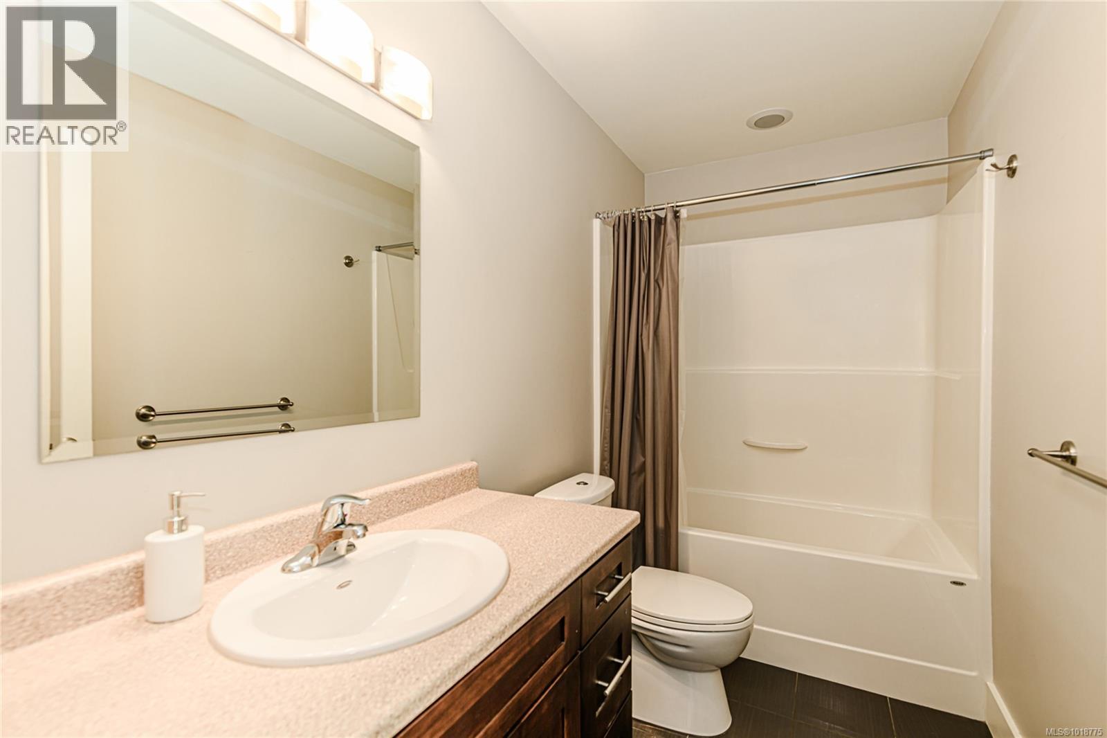 1043 Skylar Circle Property Photo 31