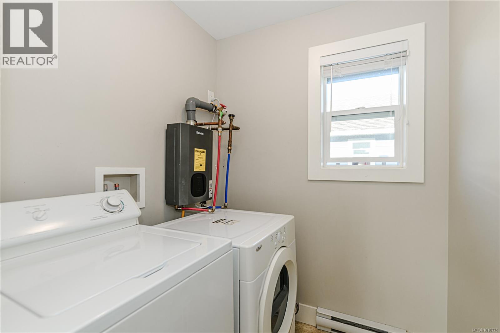 1043 Skylar Circle Property Photo 34