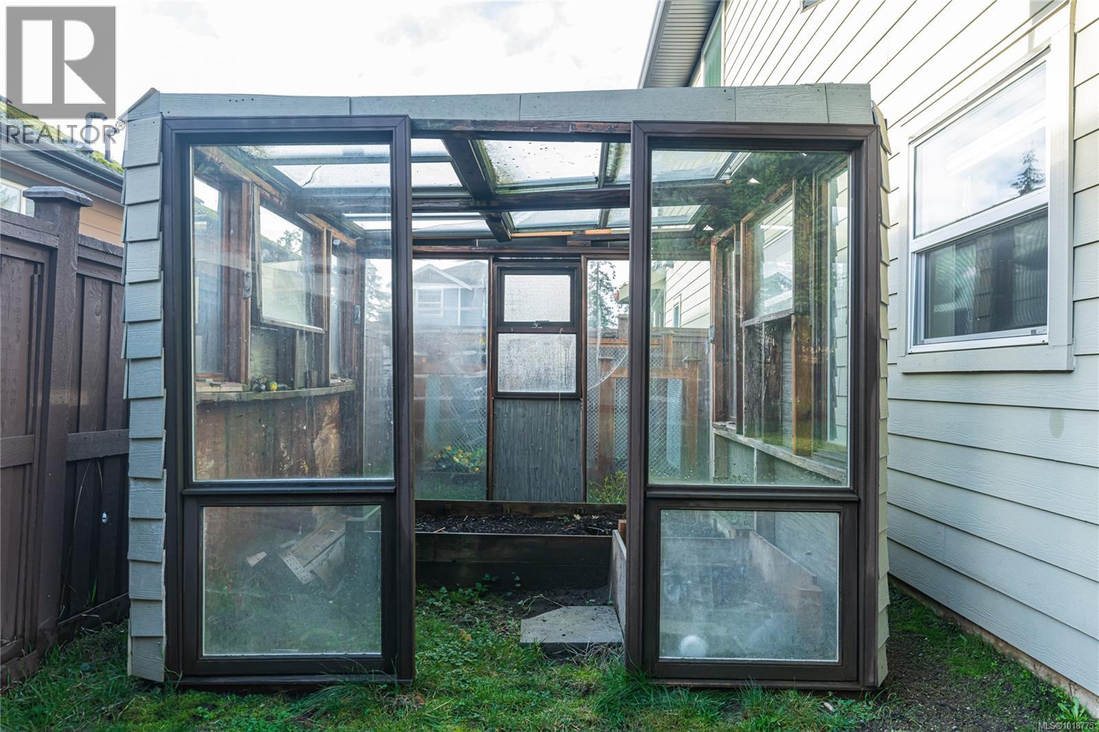 1043 Skylar Circle Property Photo 43