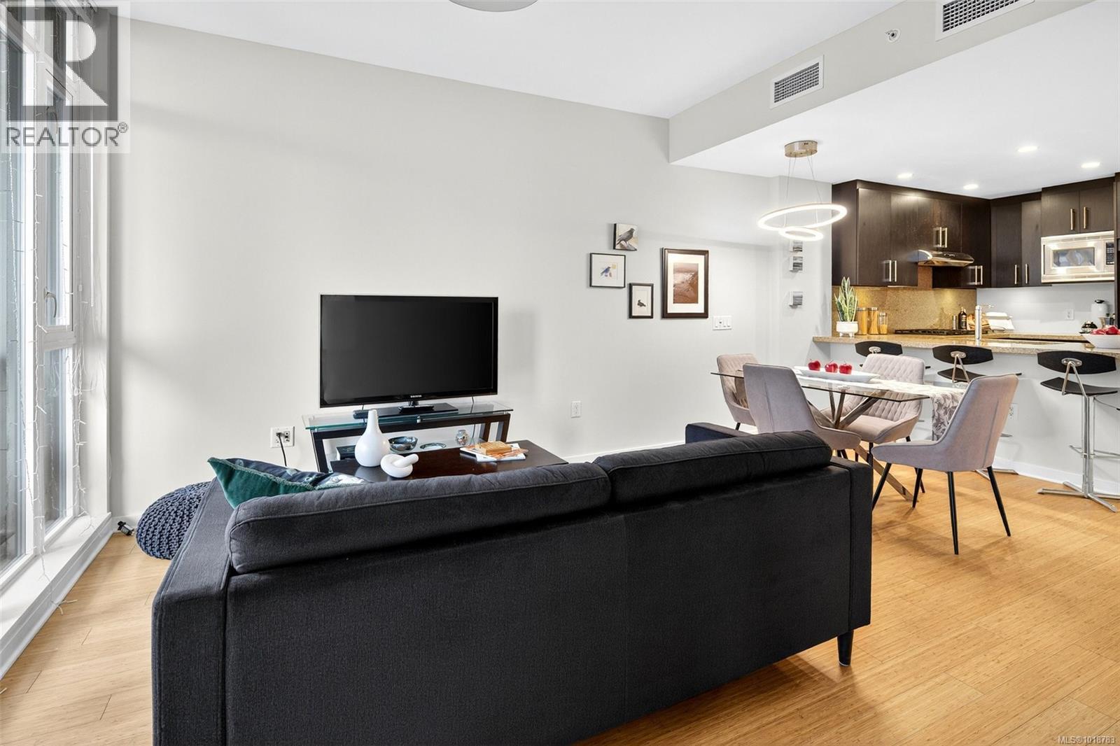 373 Tyee Road #308 Property Photo 12