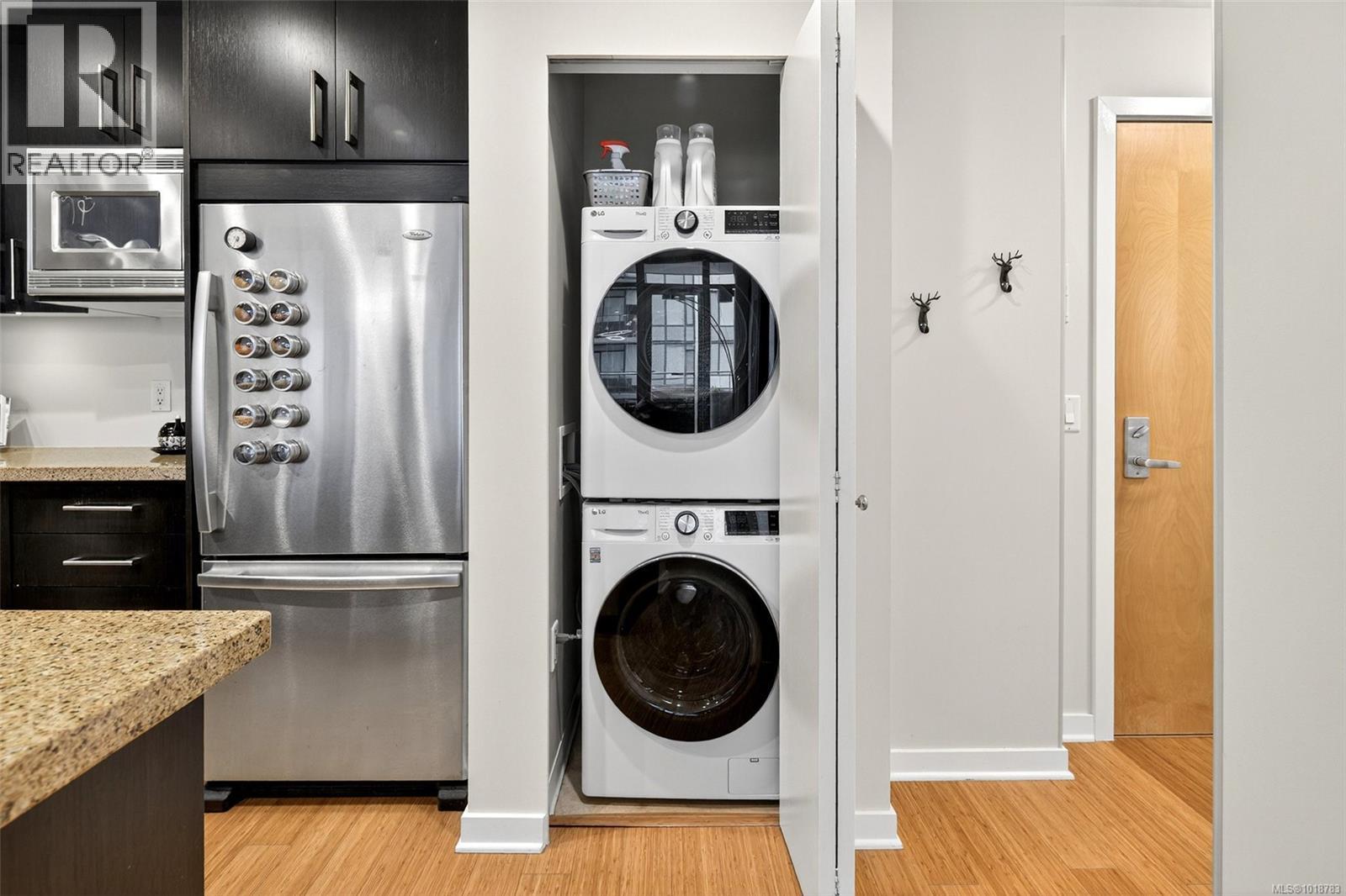 373 Tyee Road #308 Property Photo 22