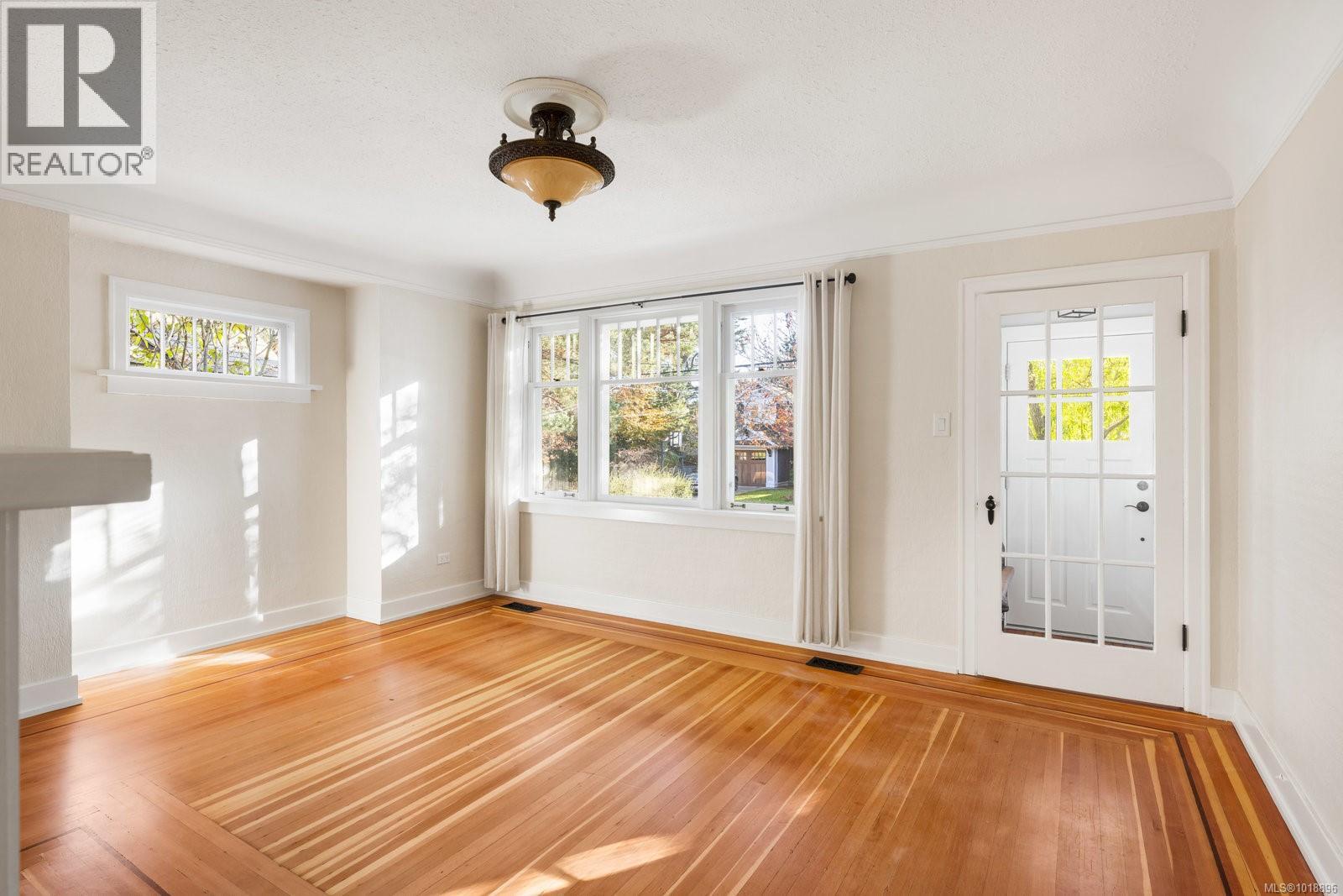 2168 Bartlett Avenue Property Photo 6