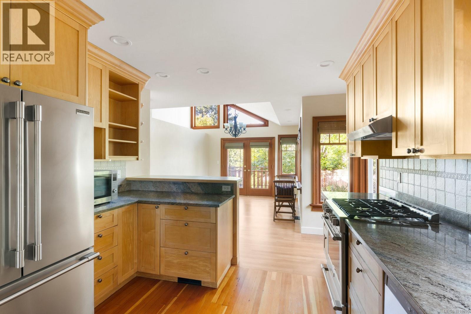 2168 Bartlett Avenue Property Photo 9