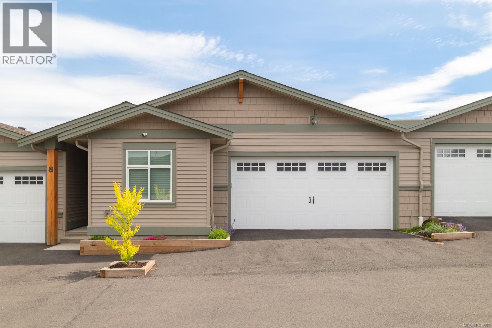 3774 12th Avenue #8 Property Photo 1