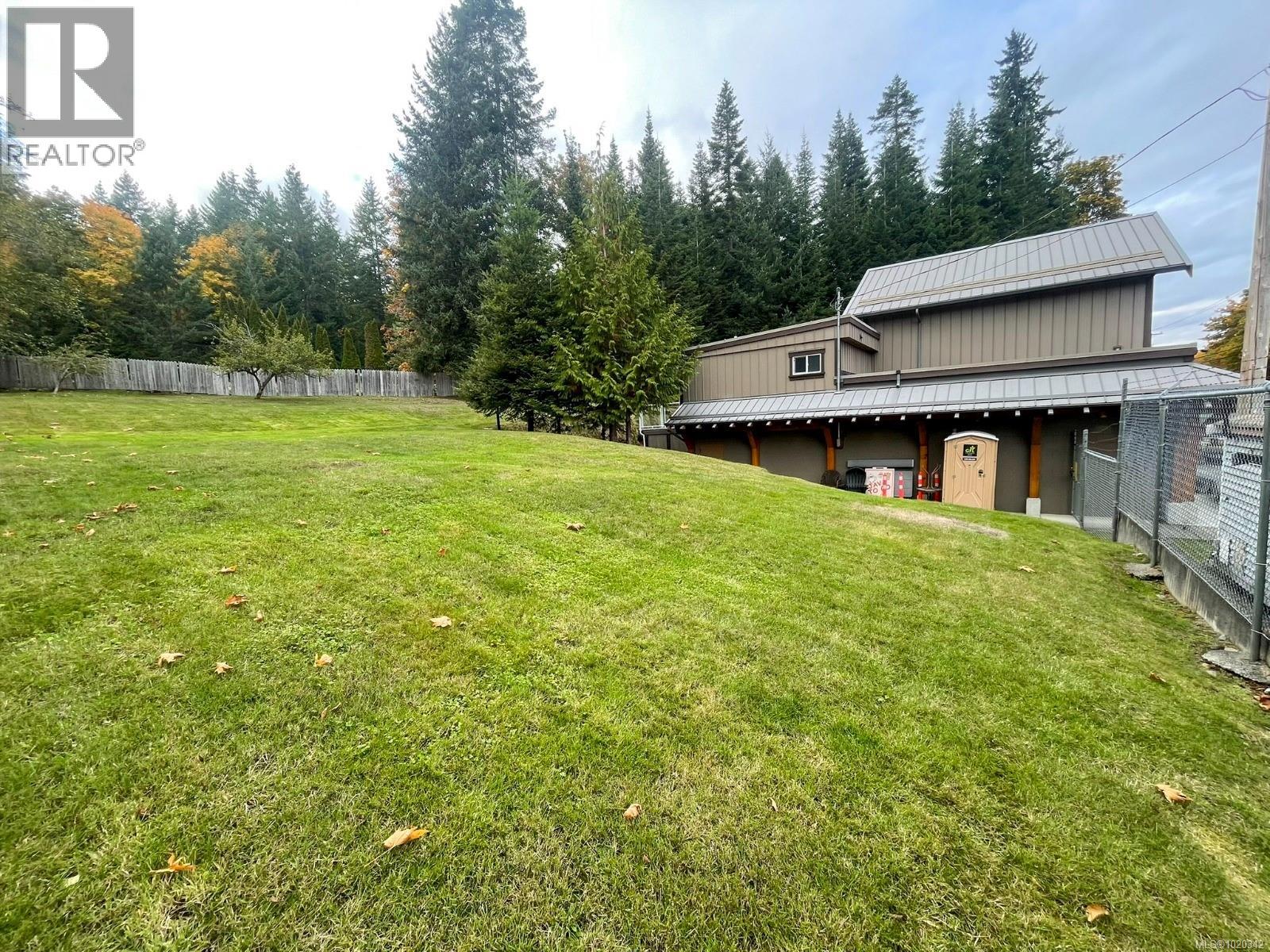 7581 Island Hwy S Property Photo 34