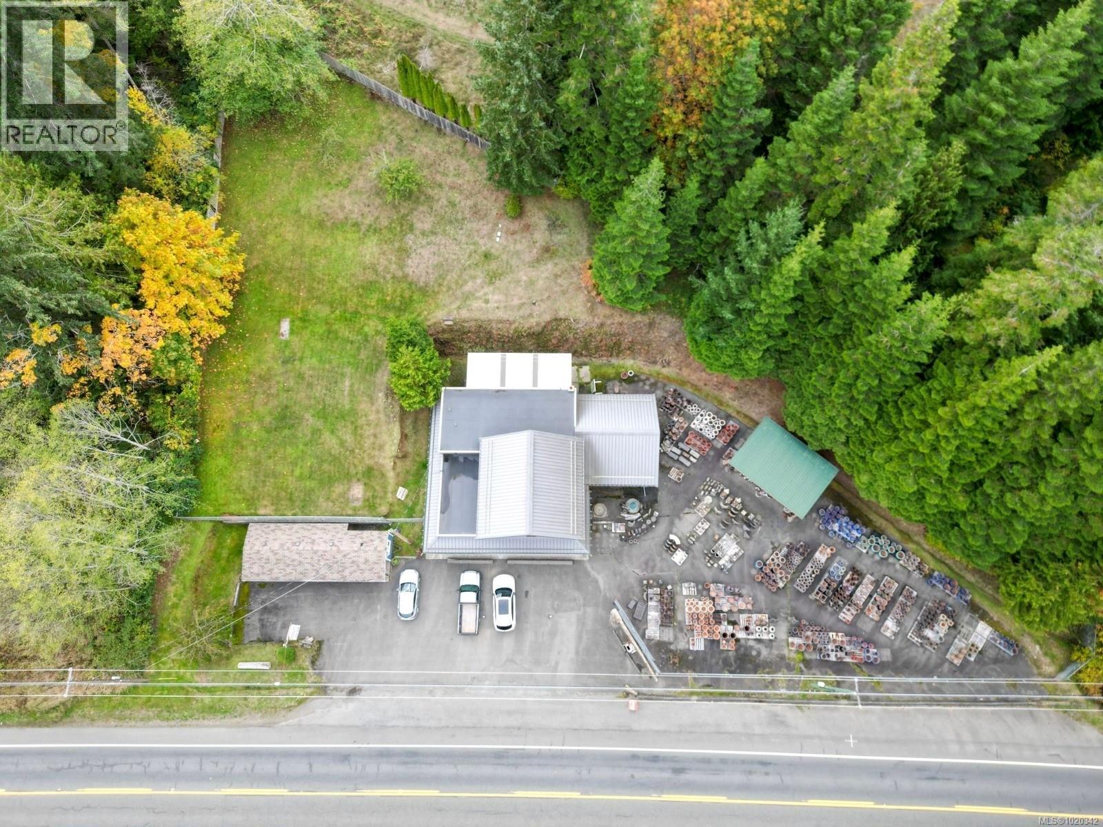 7581 Island Hwy S Property Photo 38