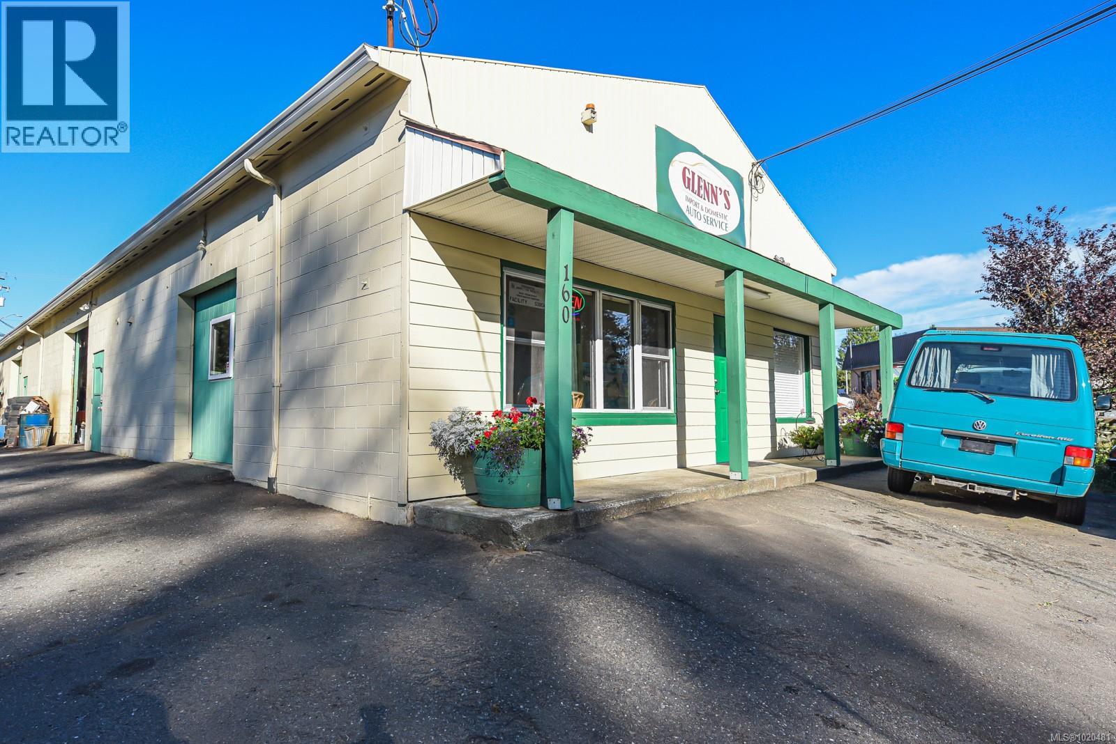 160 Headquarters Rd Property Photo 1