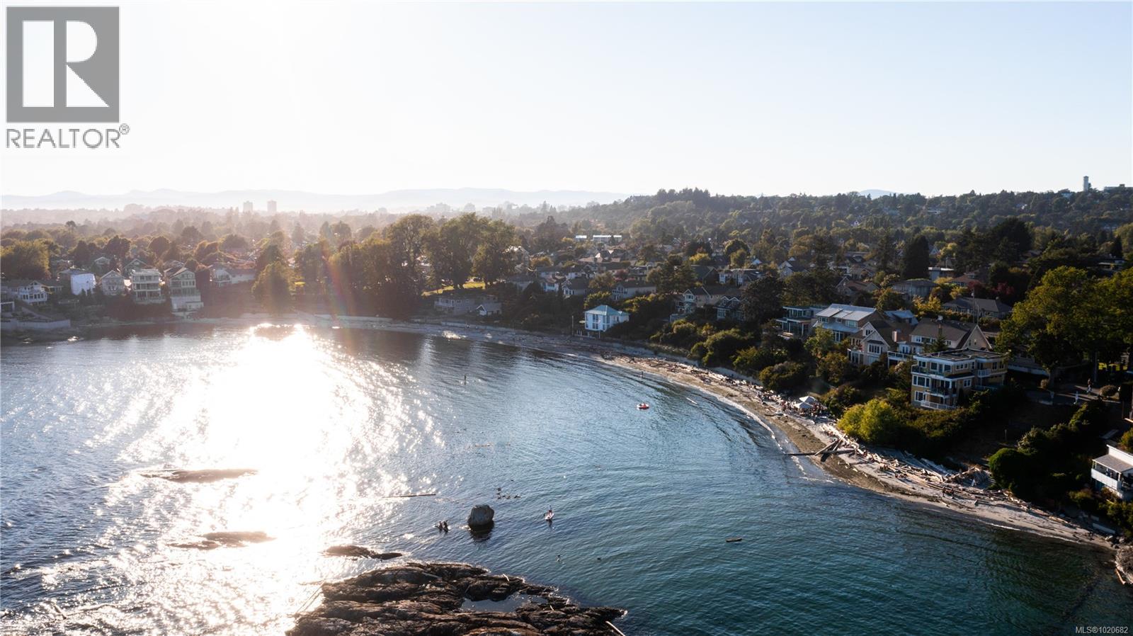 176 Barkley Terr Property Photo 1