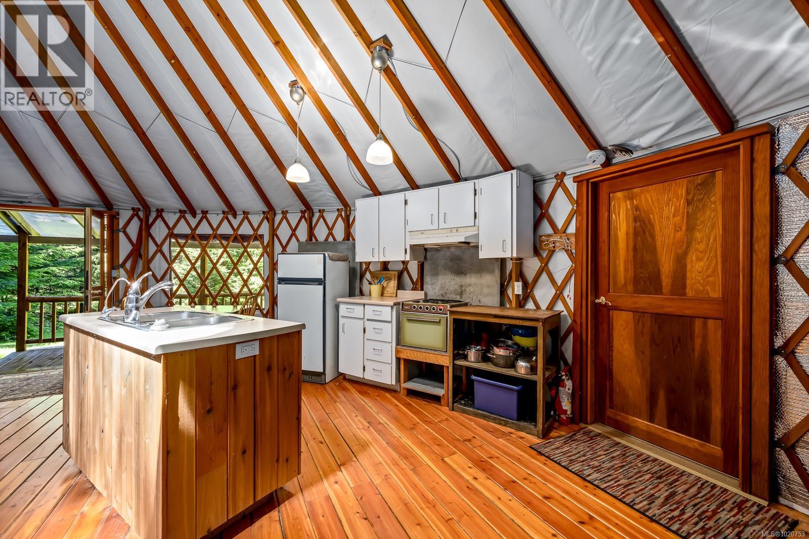 1408 Robertson Rd Property Photo 15
