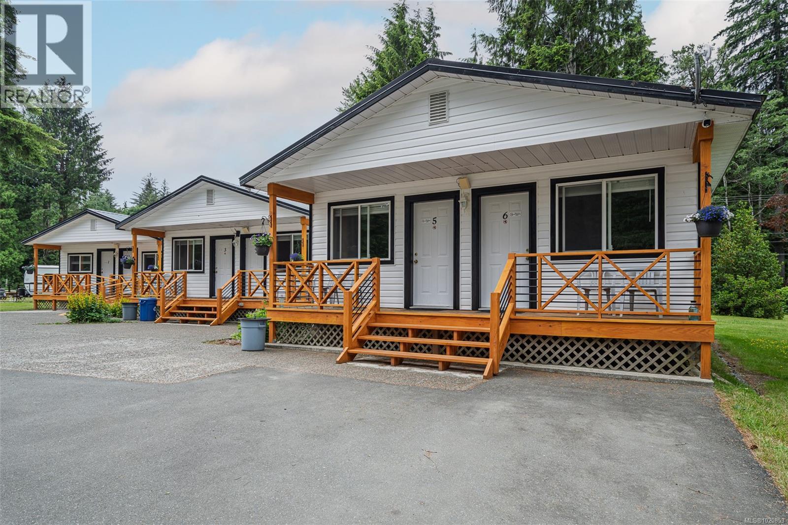 1546 Sayward Rd Property Photo 3